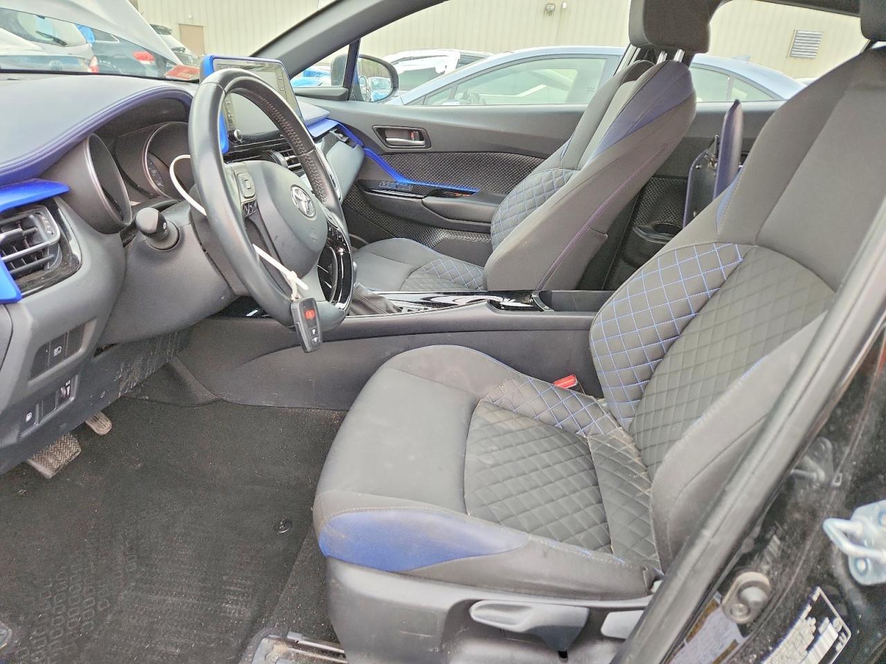 2022 Toyota C-Hr Xle - Фото 7