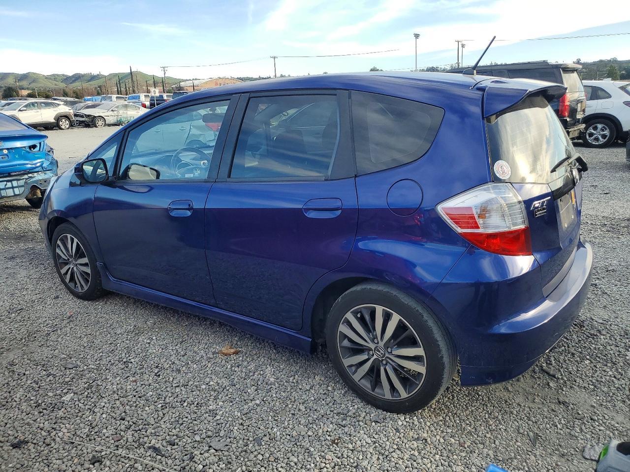 2011 Honda Fit Sport - Фото 2