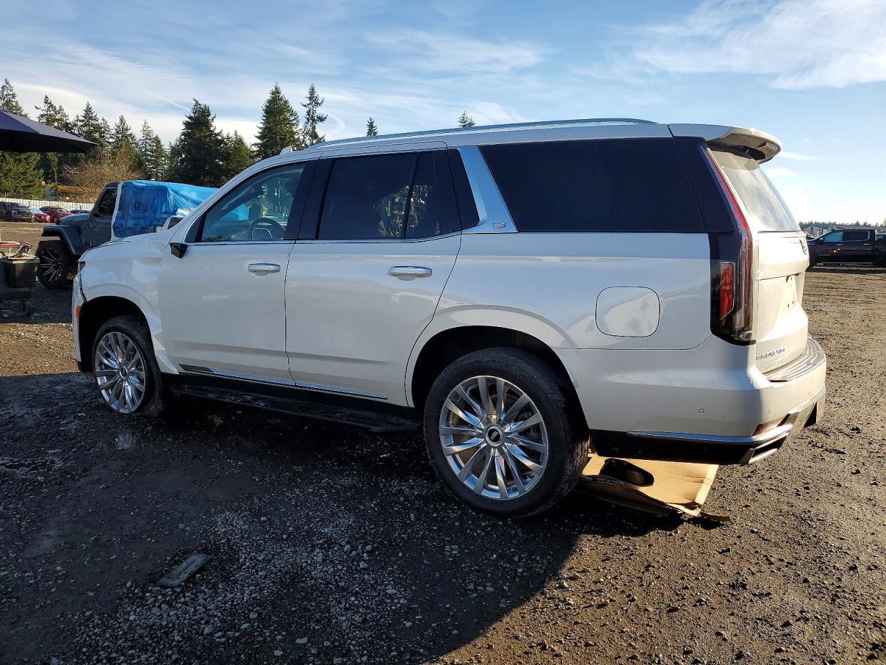 2024 Cadillac Escalade Premium Luxury - Image 2