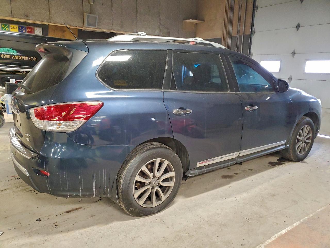 2016 Nissan Pathfinder S - Фото 3