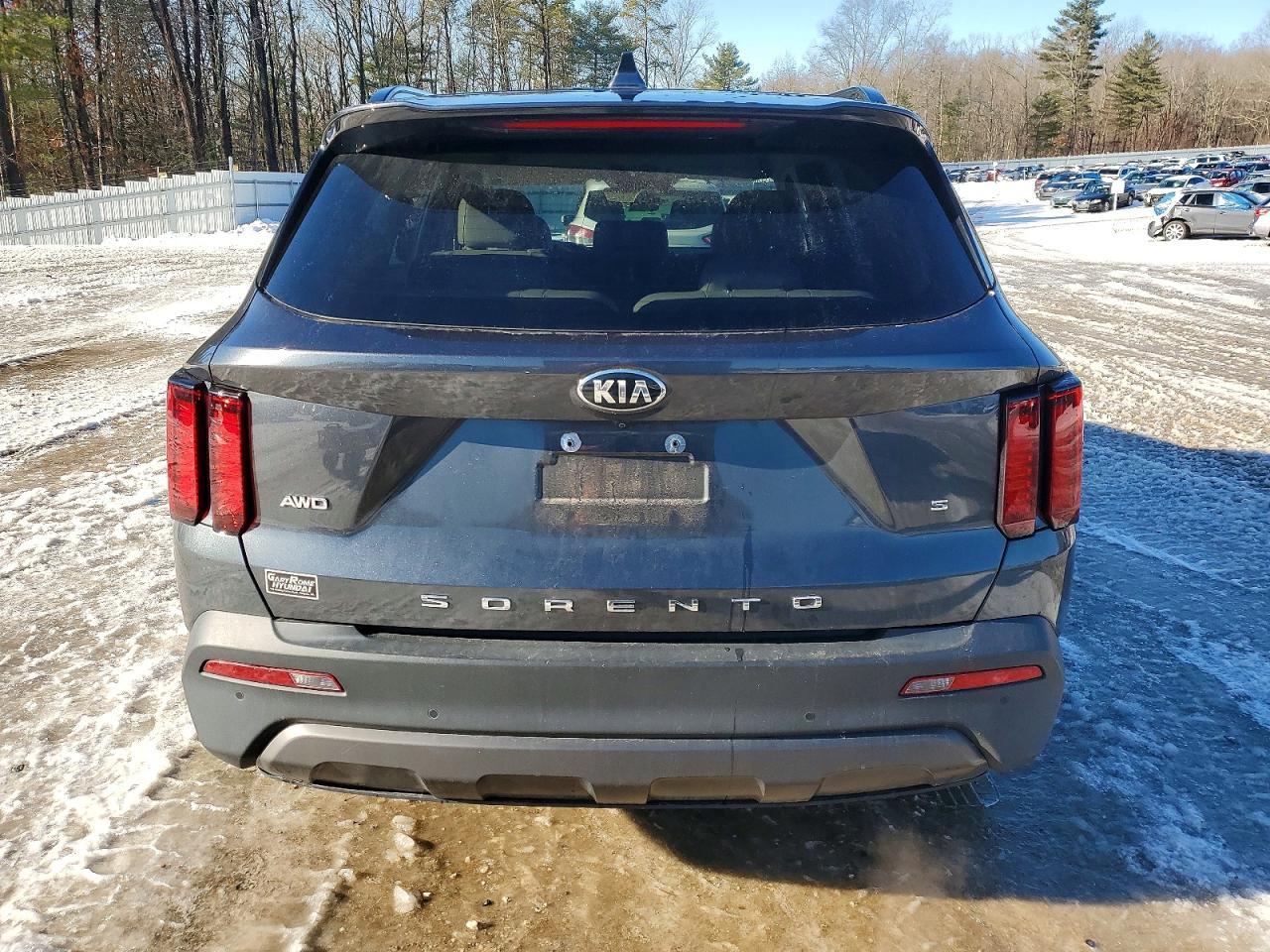 2021 Kia Sorento S - Фото 6