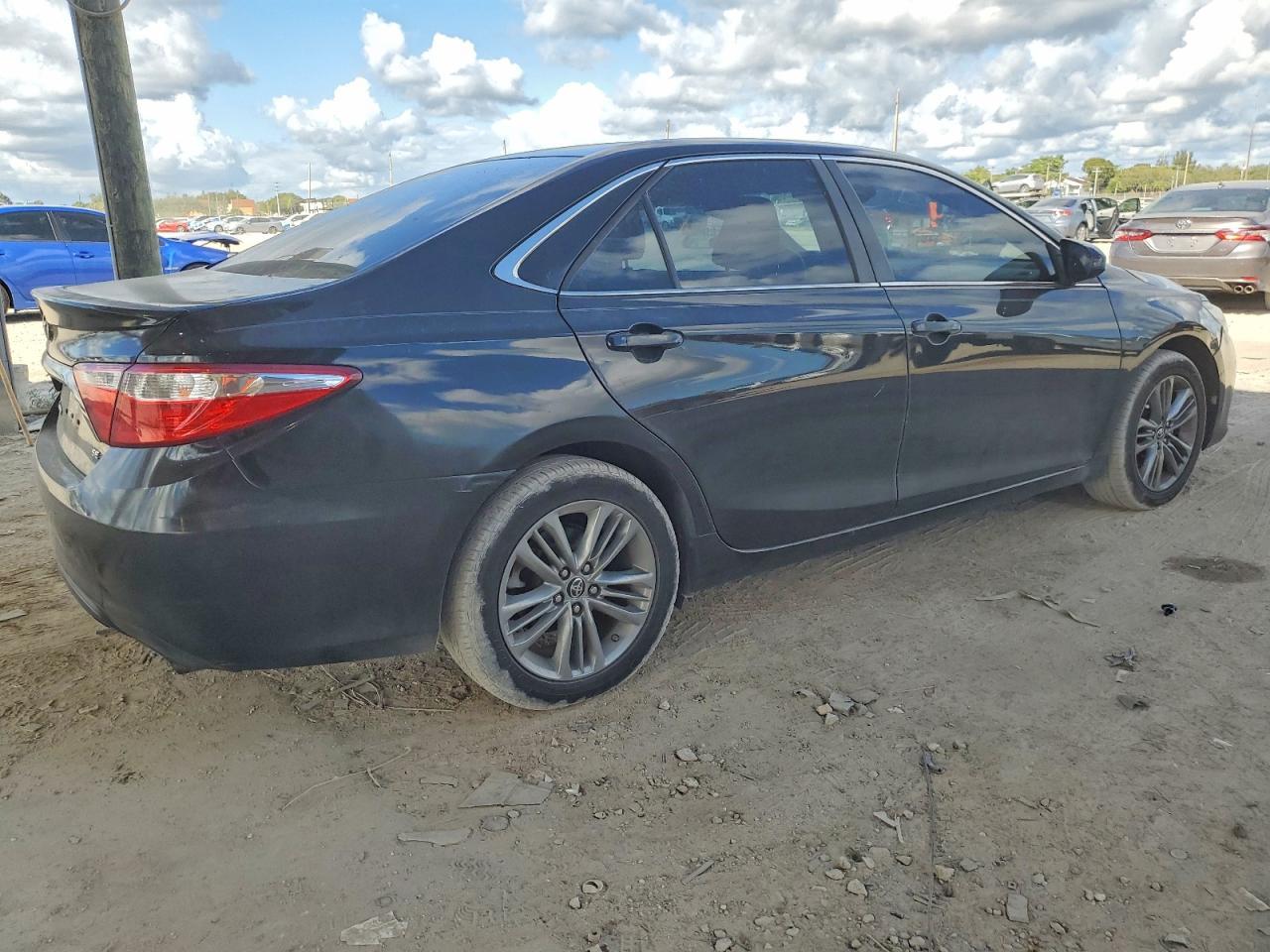 2015 Toyota Camry - Image 3