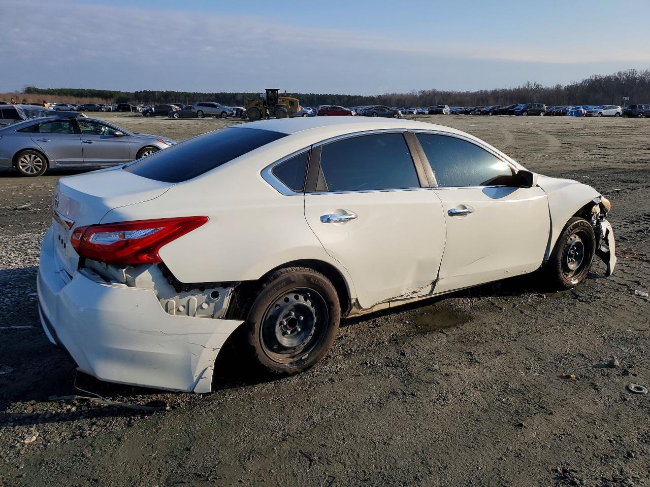 2017 Nissan Altima 2.5 - Фото 3