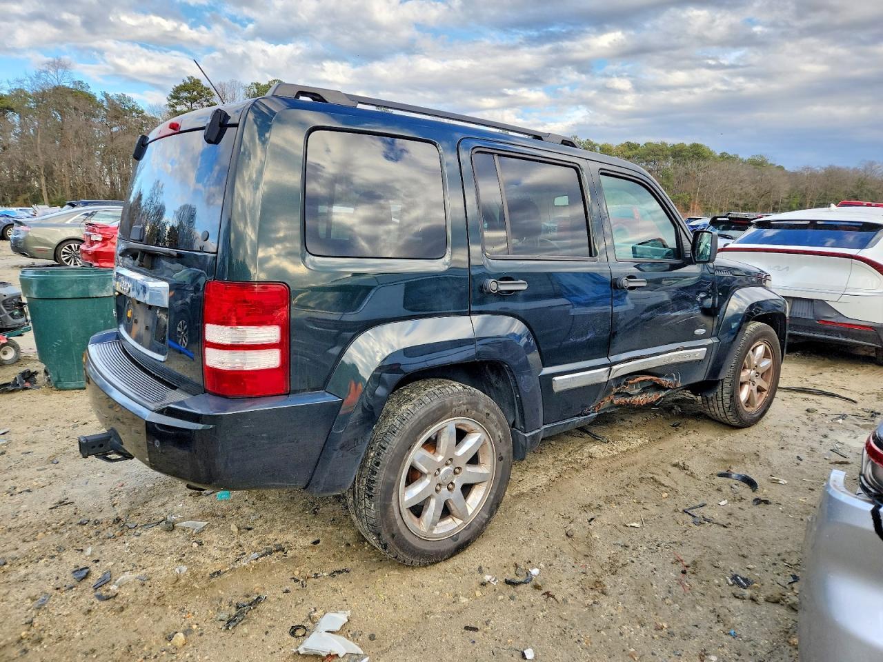 2012 Jeep Liberty Sport - Фото 3
