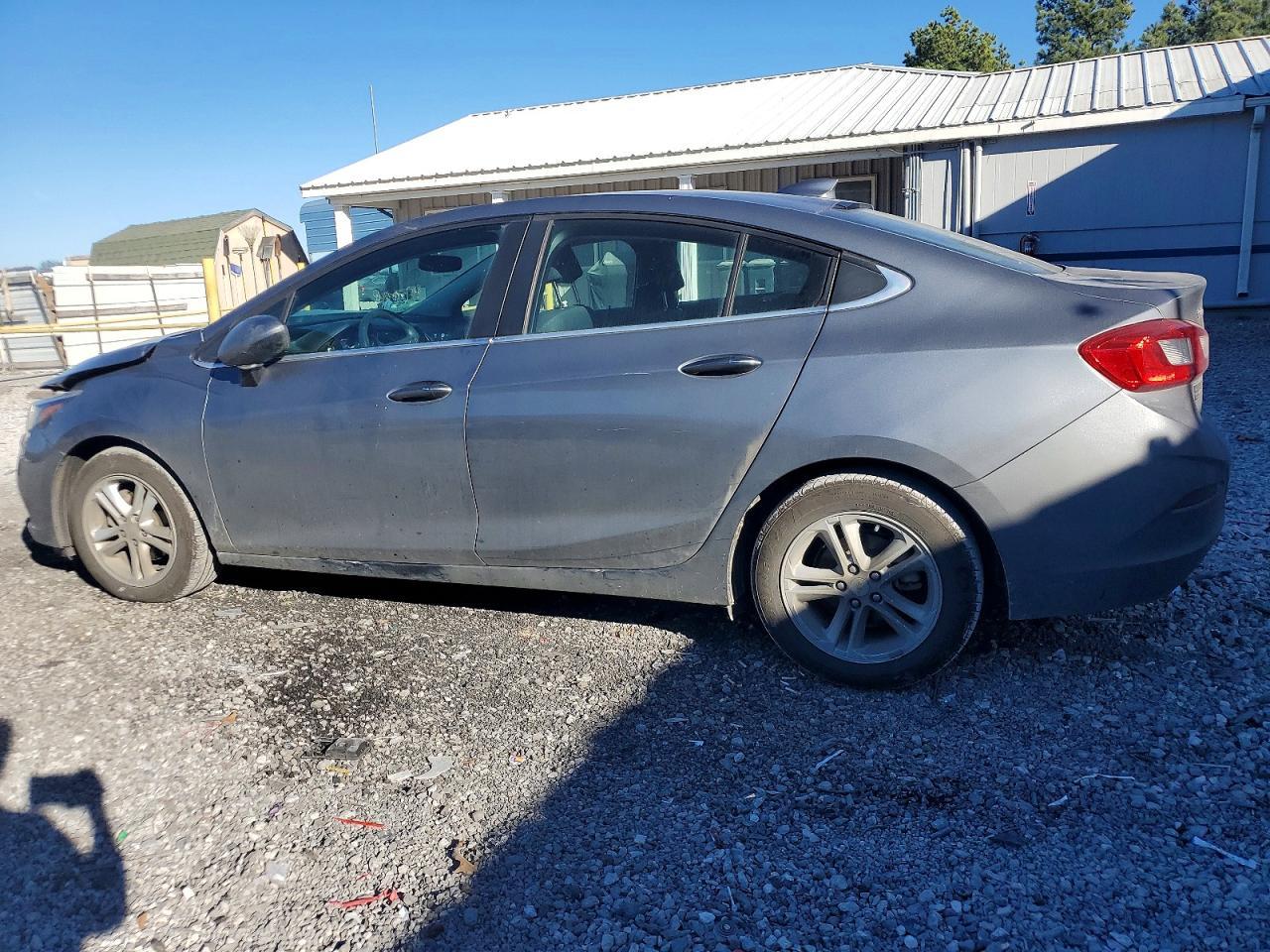 2018 Chev Cruze - Фото 2