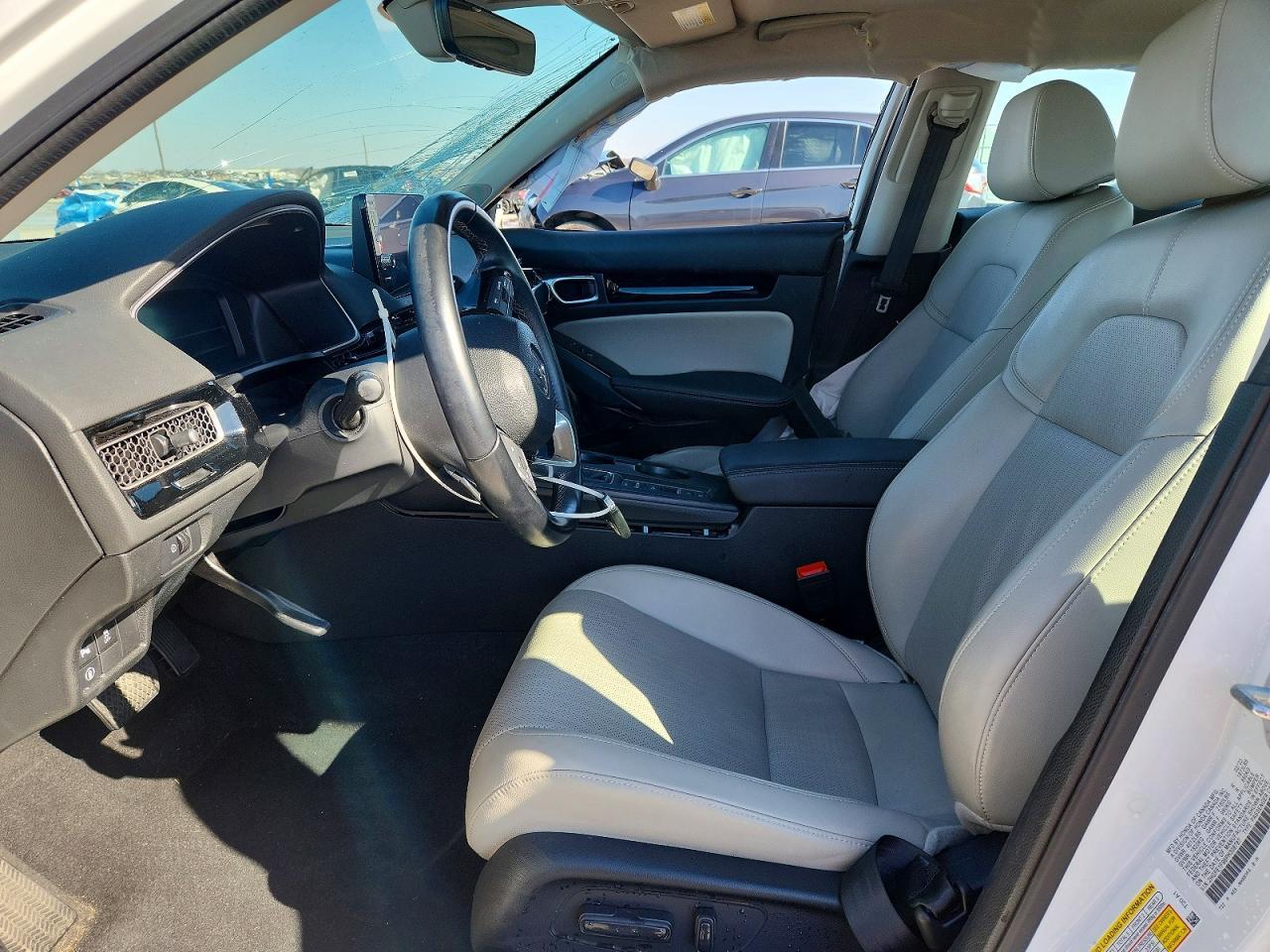 2023 Honda Civic Touring - Image 7