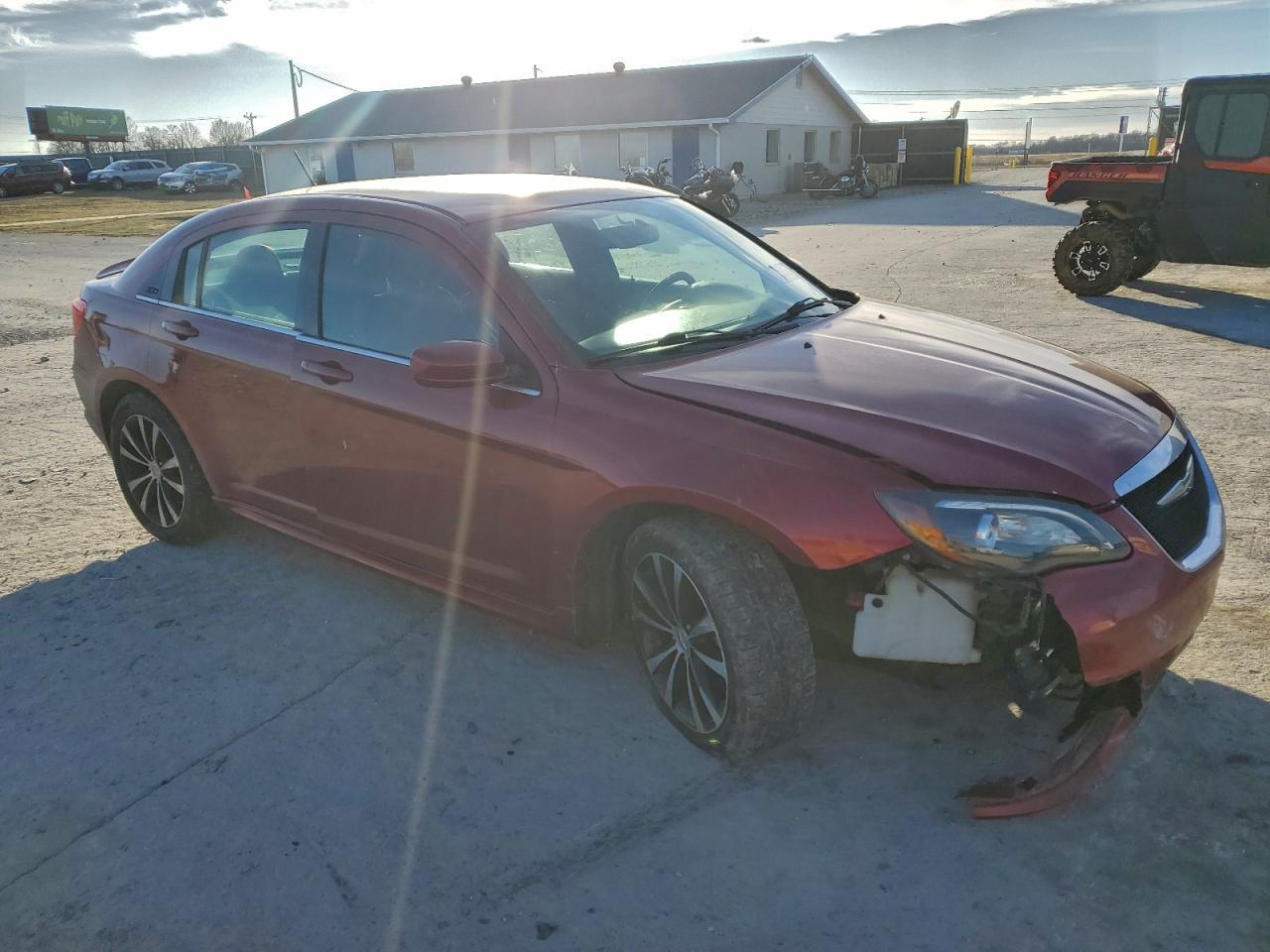 2014 Chrysler 200 Limited - Фото 4