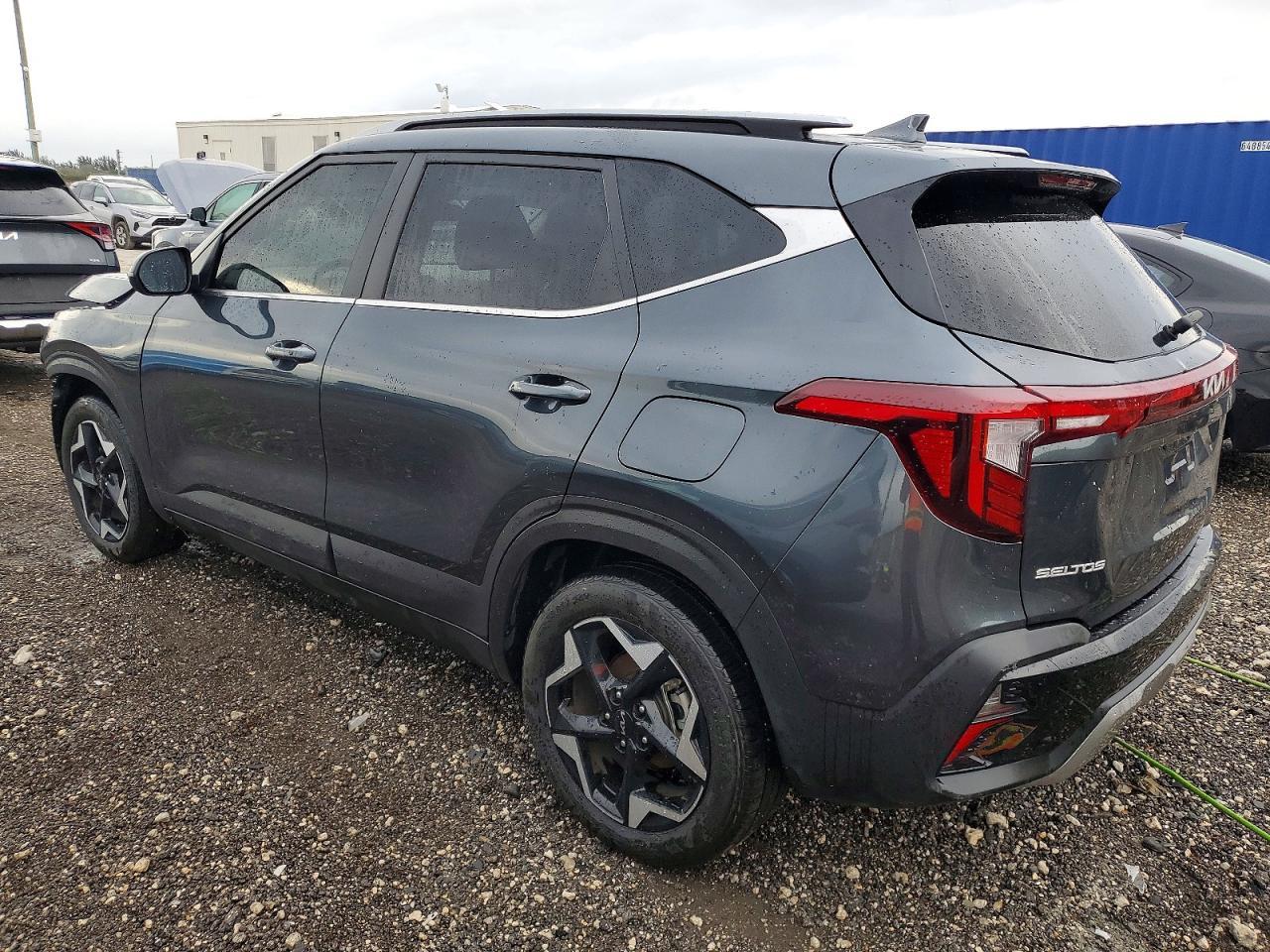 2025 Kia Seltos Ex - Image 2