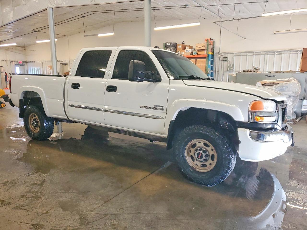 2005 GMC Sierra K2500 Heavy Duty - Фото 4