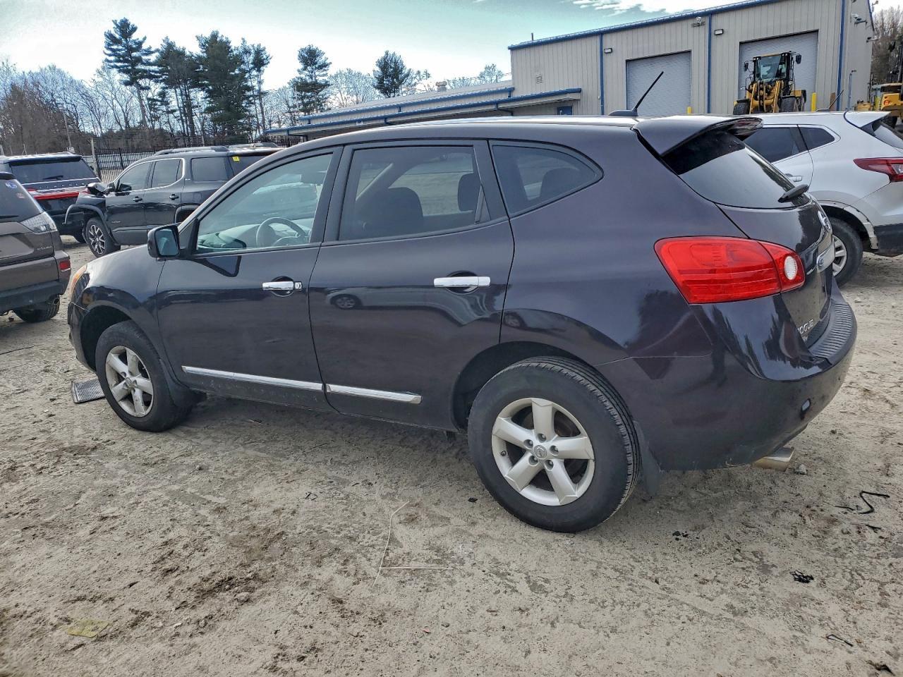2013 Nissan Rogue S - Фото 2