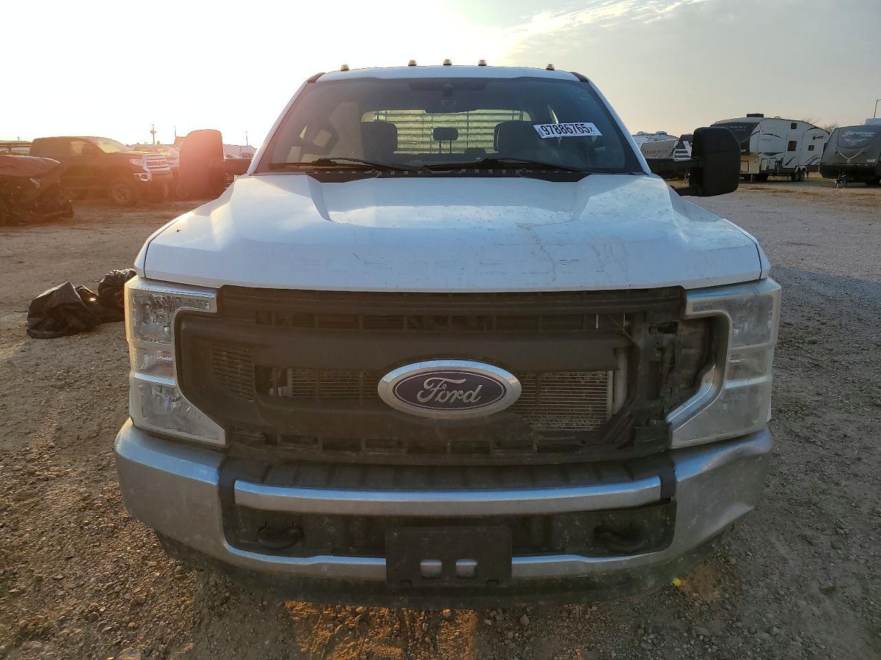 2021 Ford F350 Super - Image 5