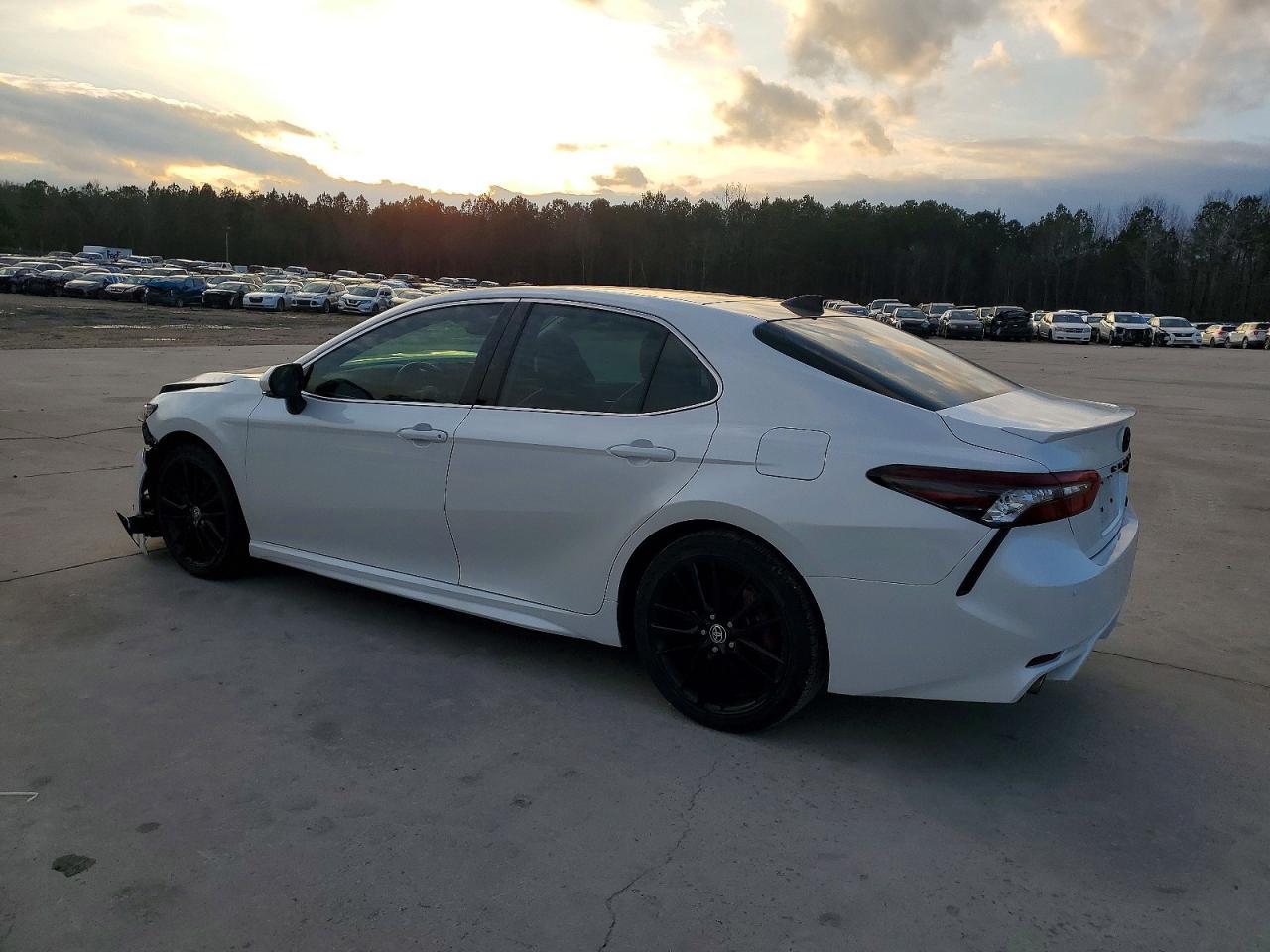 2022 Toyota Camry Xse - Image 2