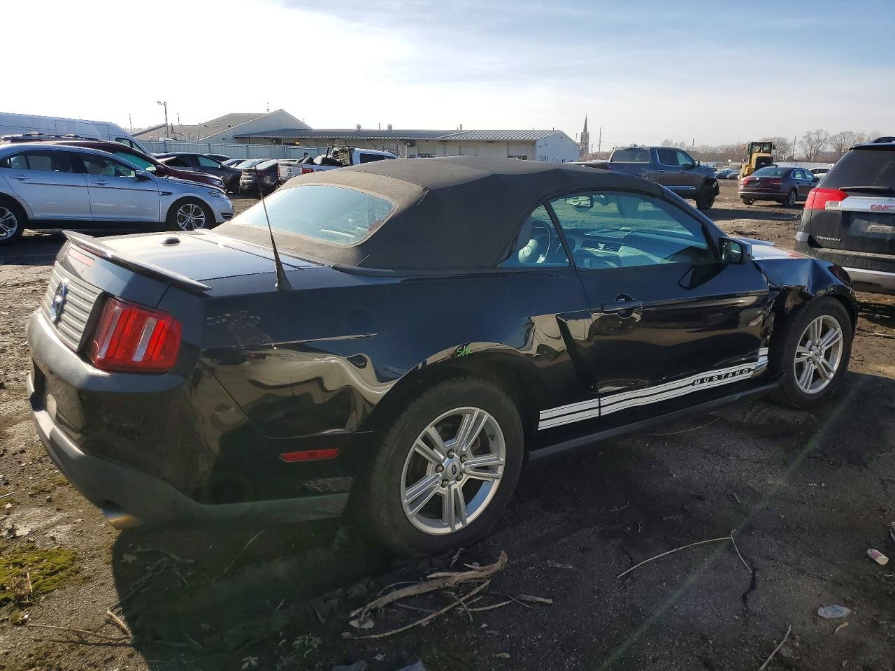 2010 Ford Mustang - Фото 3