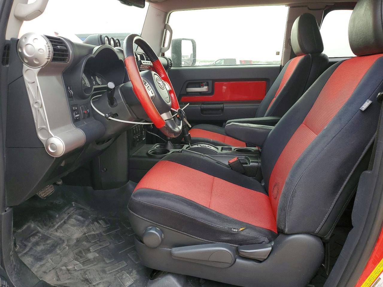 2012 Toyota Fj Cruiser - Image 7