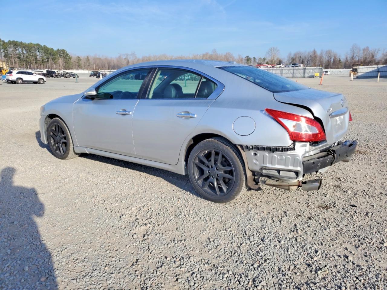 2010 Nissan Maxima S - Фото 2