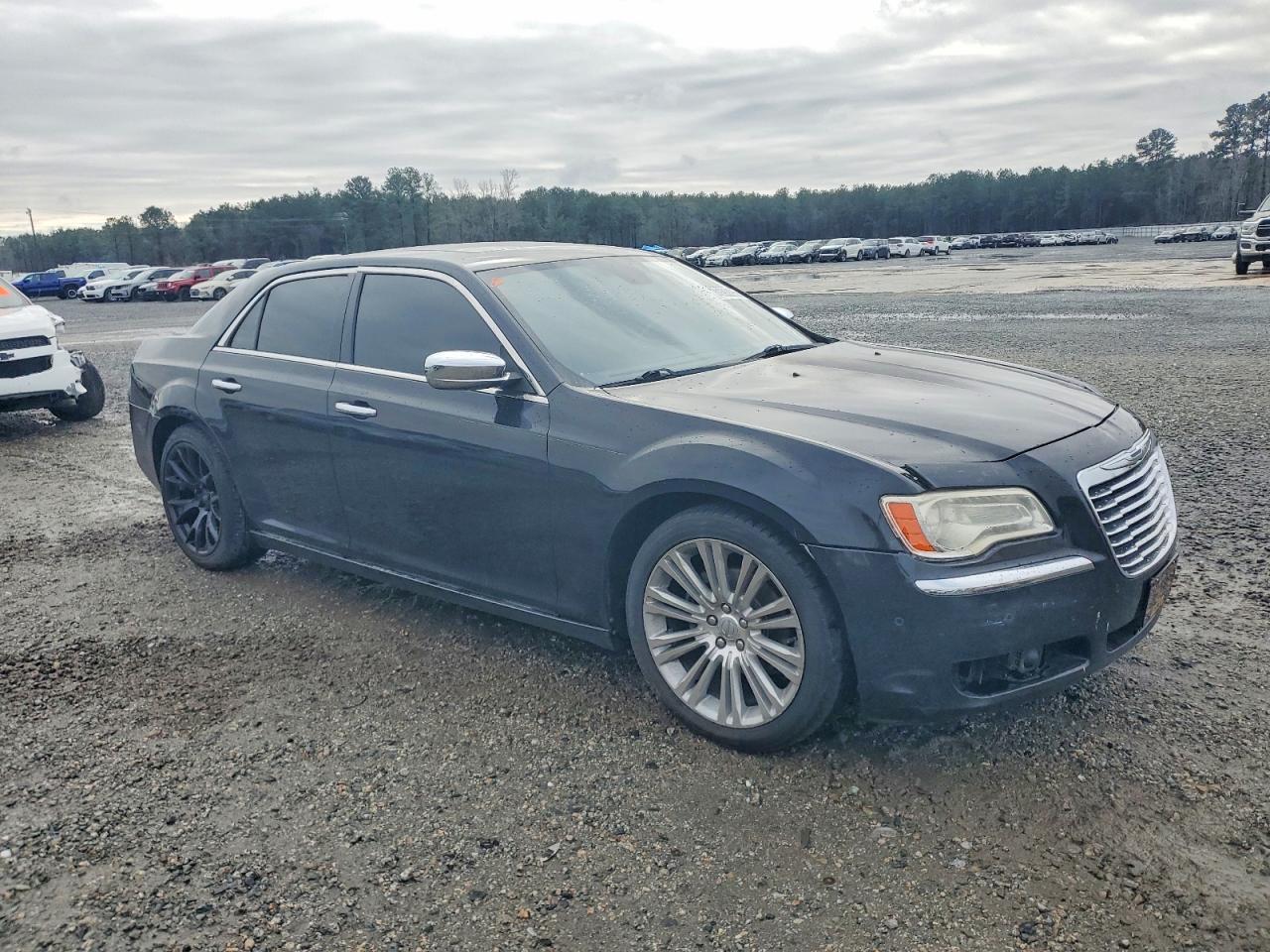 2011 Chrysler 300 Limited - Фото 4