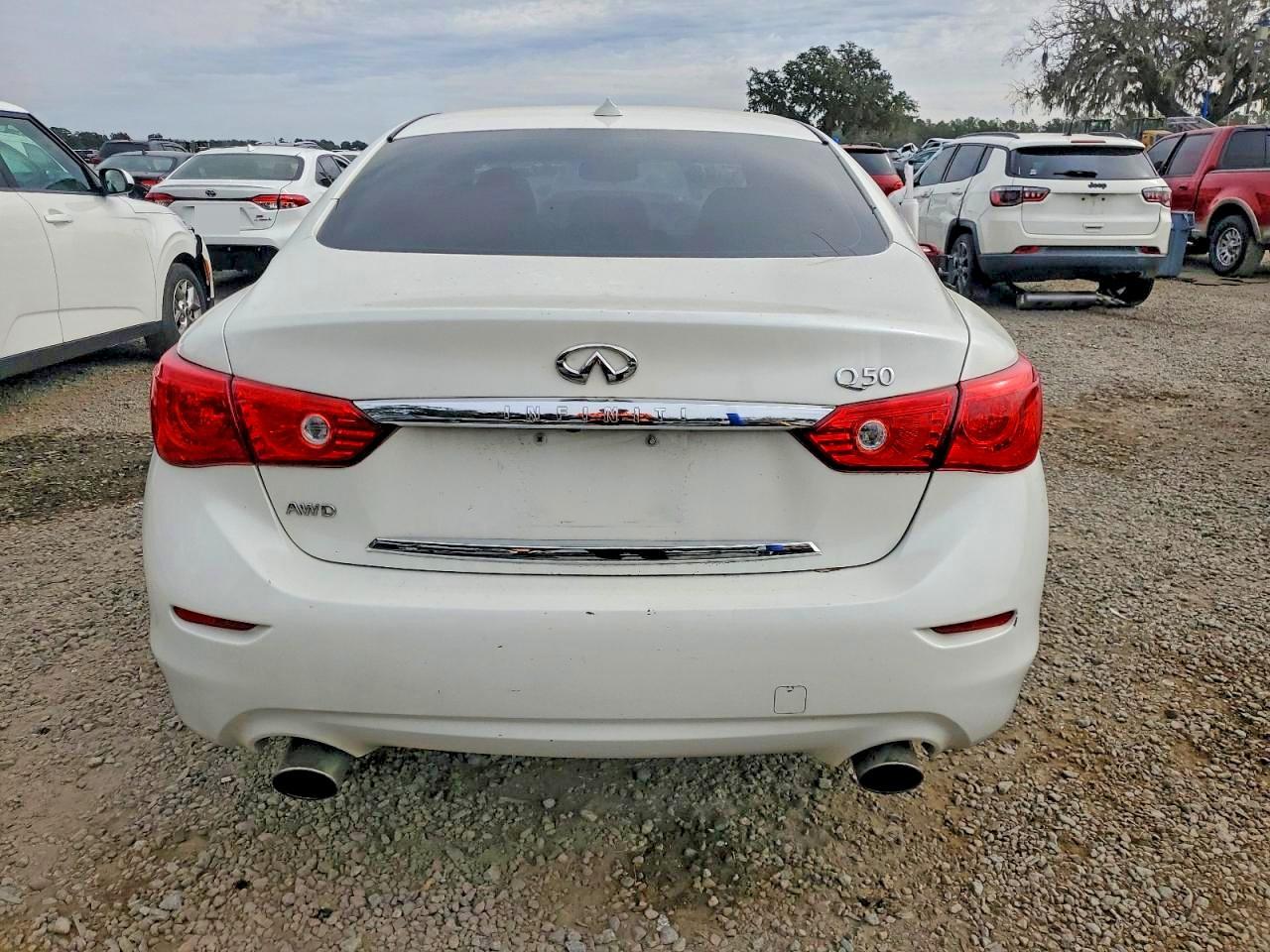 2017 Infiniti Q50 Premium - Image 6