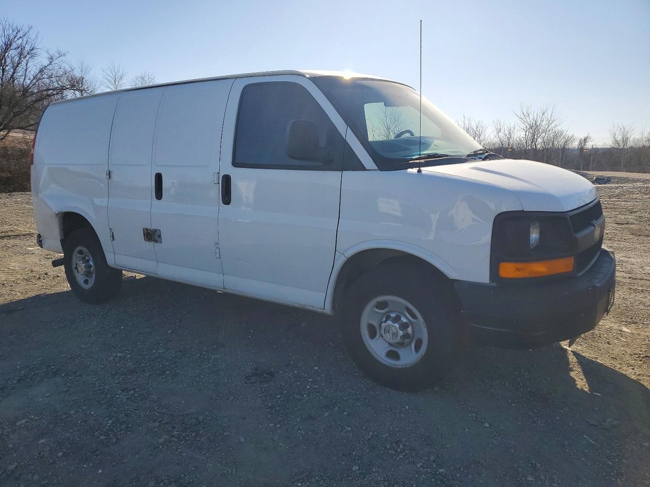 2013 Chevrolet Express G2500 Delivery Van - Фото 4