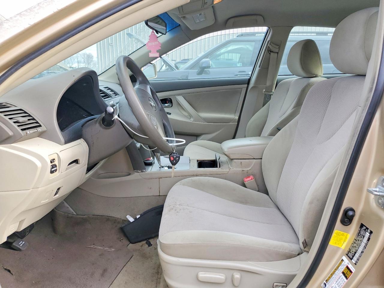 2011 Toyota Camry - Фото 7