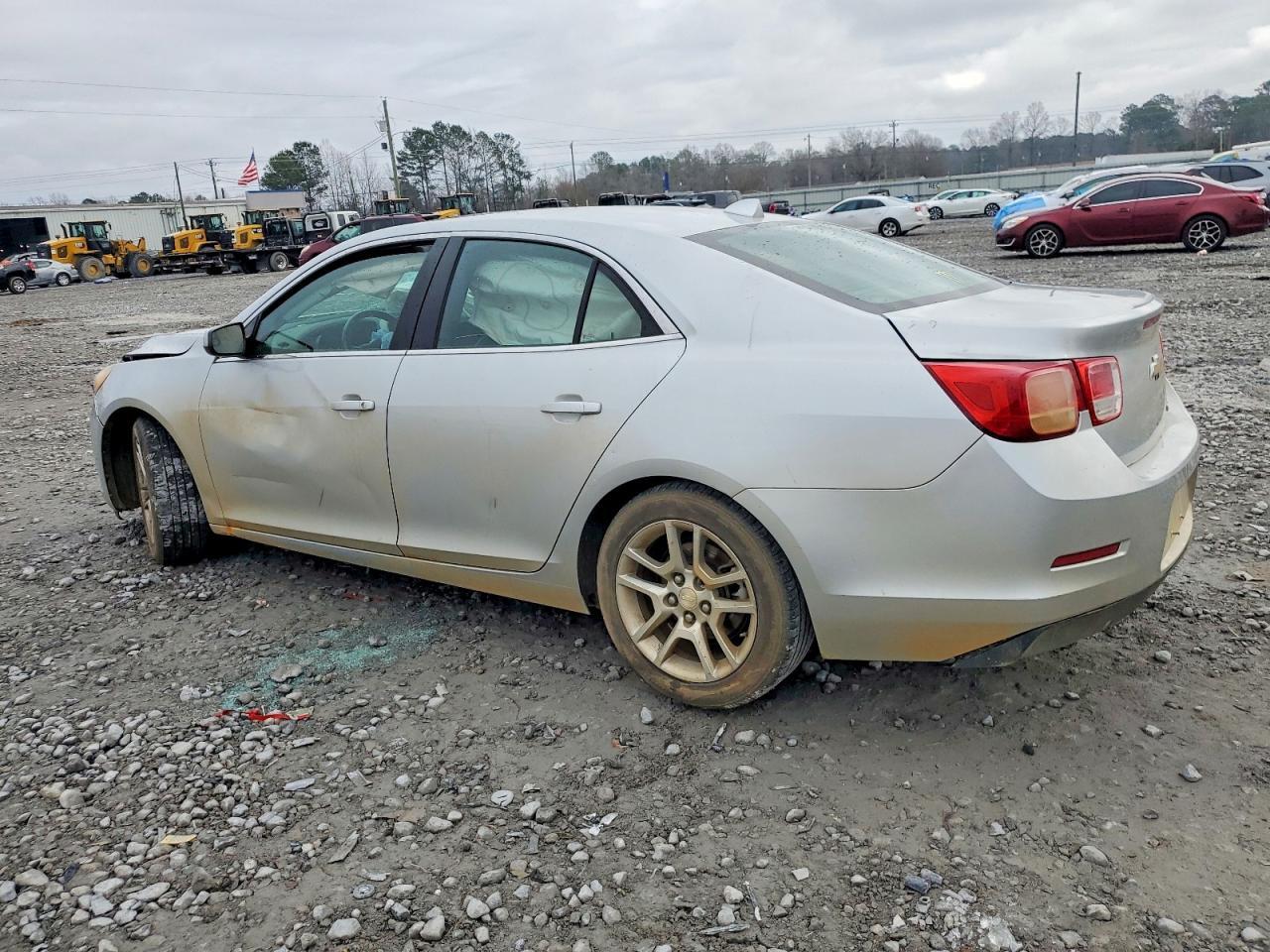 2013 Chevrolet Malibu 2Lt - Image 2