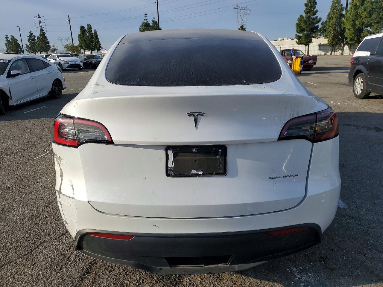 2023 Tesla Model Y - Фото 6