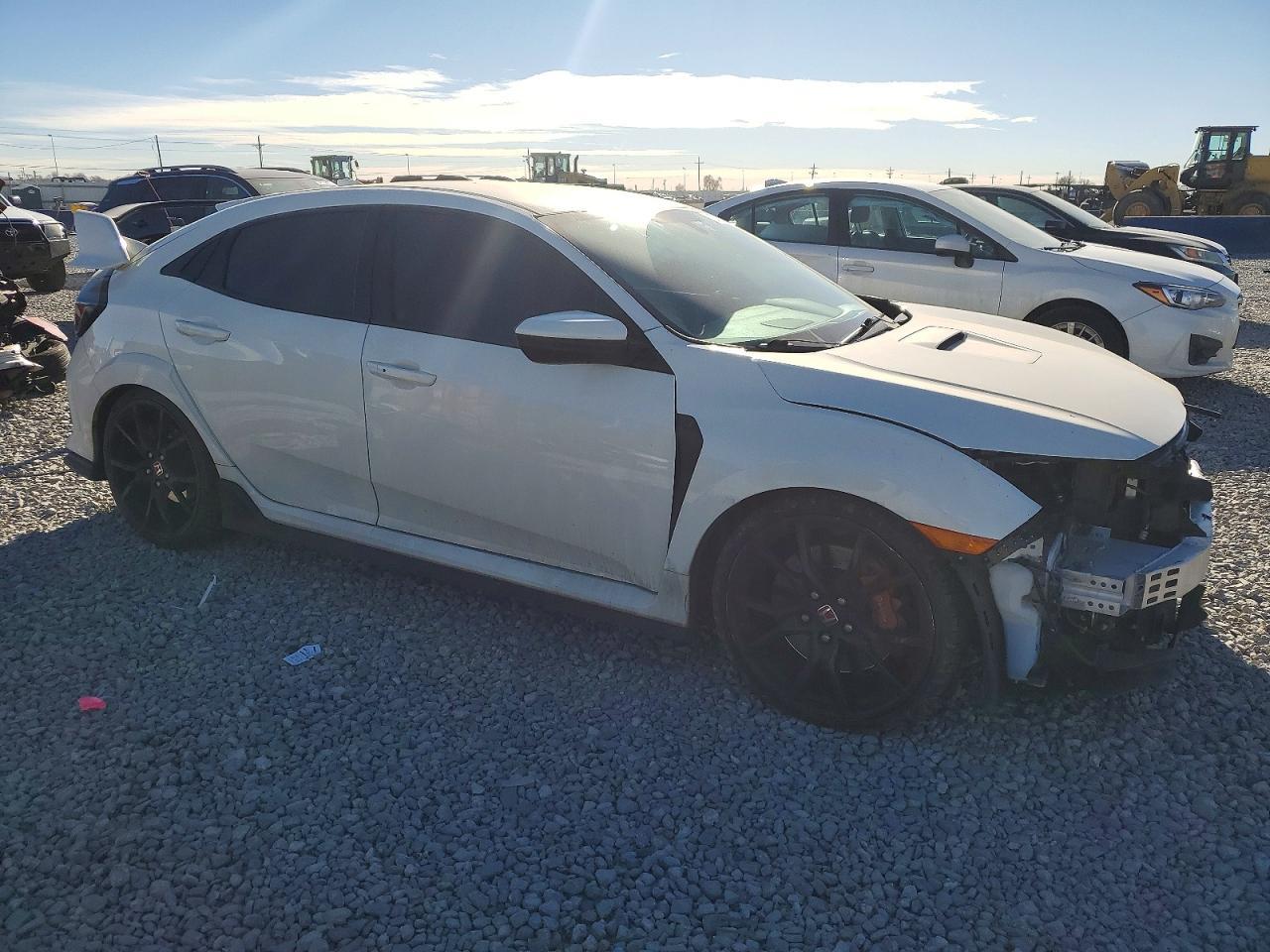 2019 Honda Civic Type-R Touring - Image 4