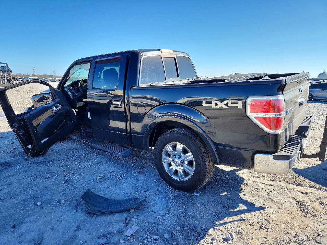 2011 Ford F150 Supercrew - Фото 2