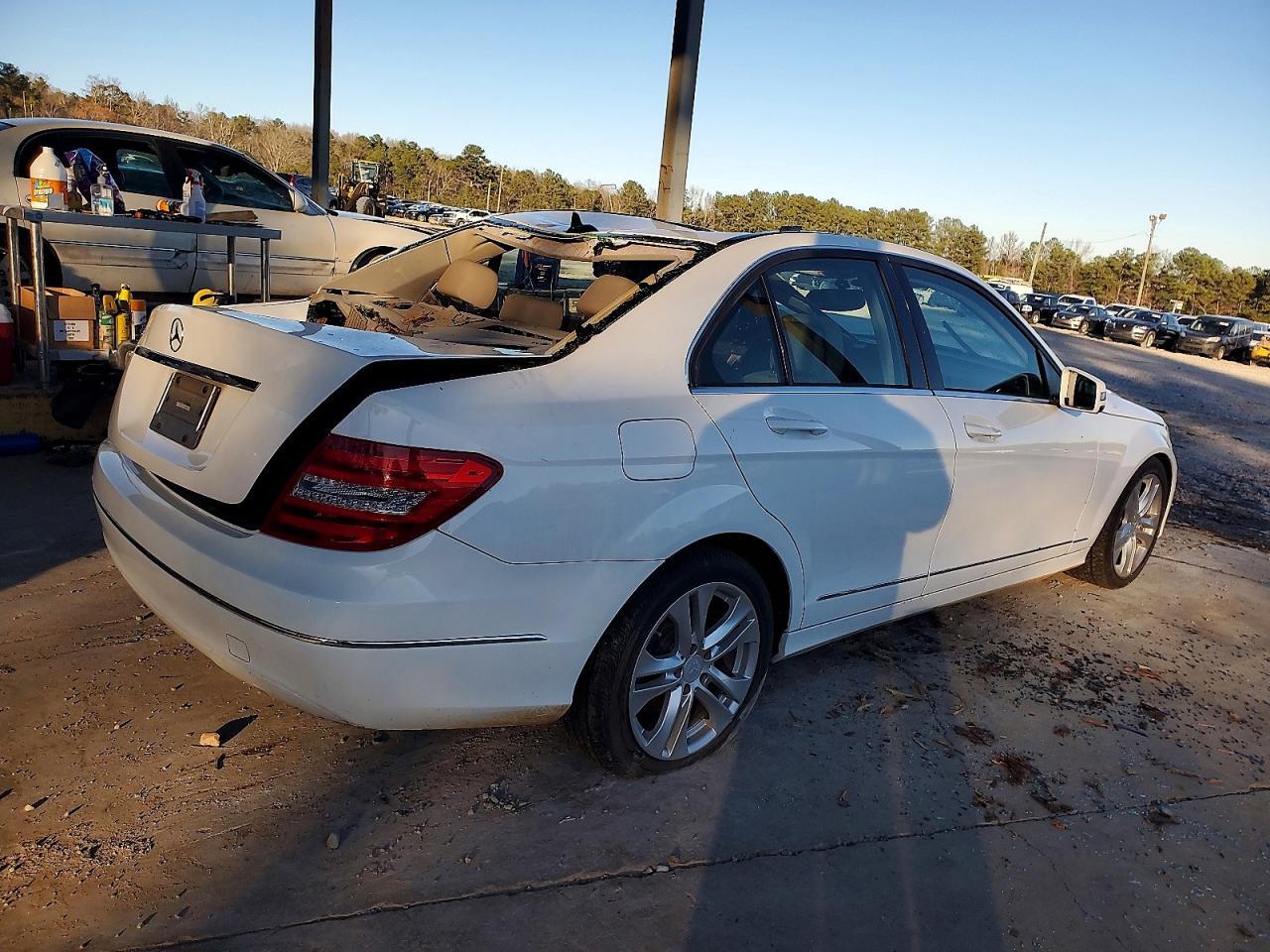 2013 Mercedes-Benz C 250 - Image 3
