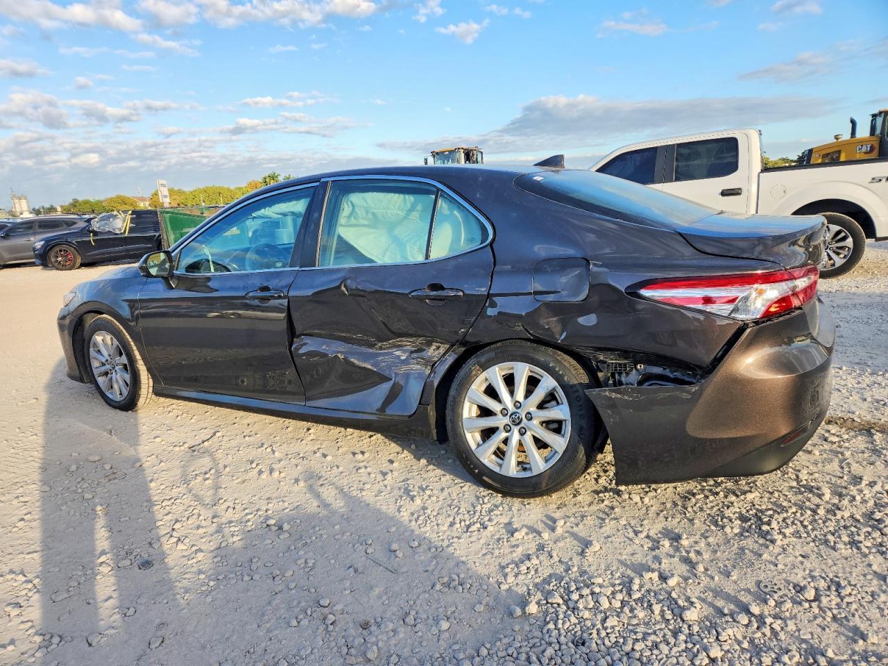 2020 Toyota Camry Le - Image 2