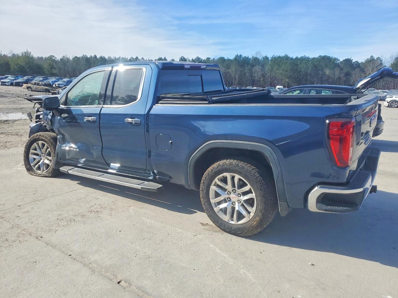 2019 GMC Sierra K1500 Slt - Image 2