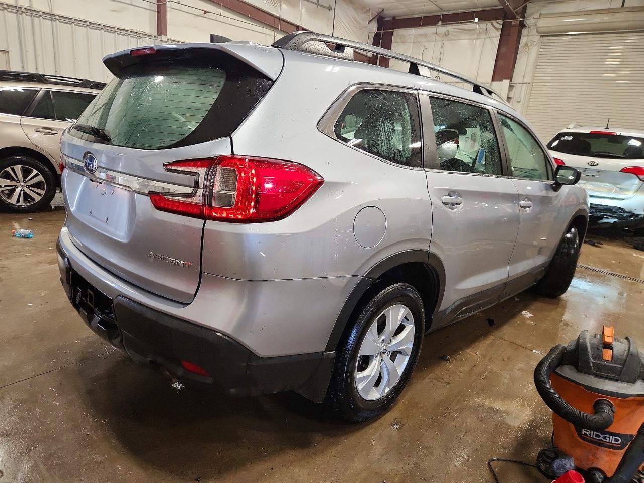 2023 Subaru Ascent - Фото 3