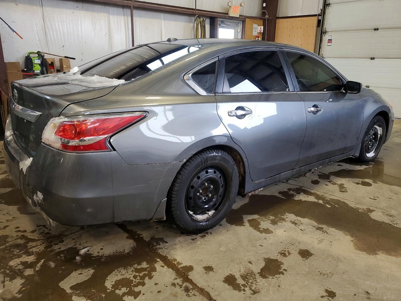 2015 Nissan Altima 2.5 - Image 3