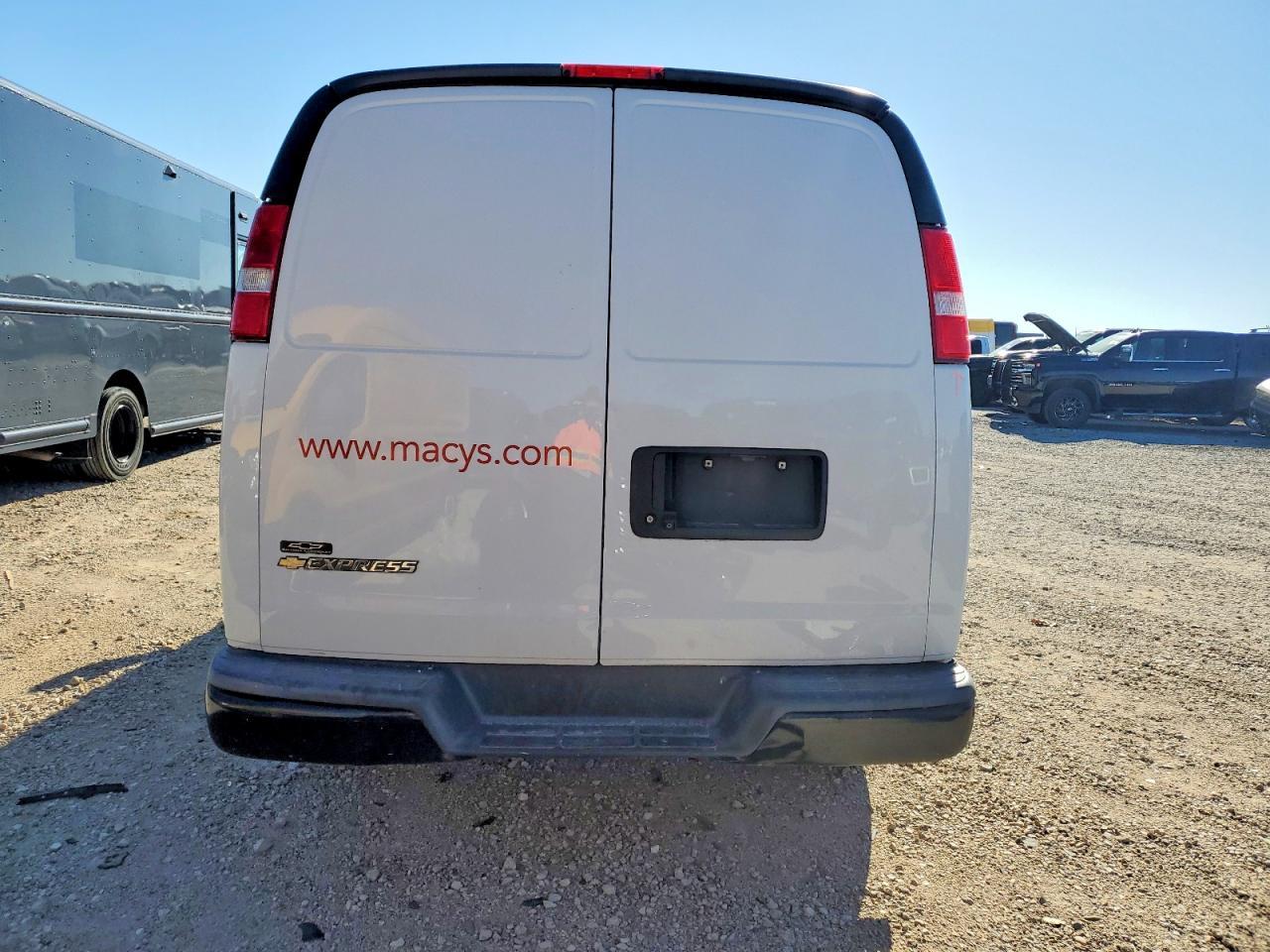 2019 Chevrolet Express 2500 Delivery Van - Image 6