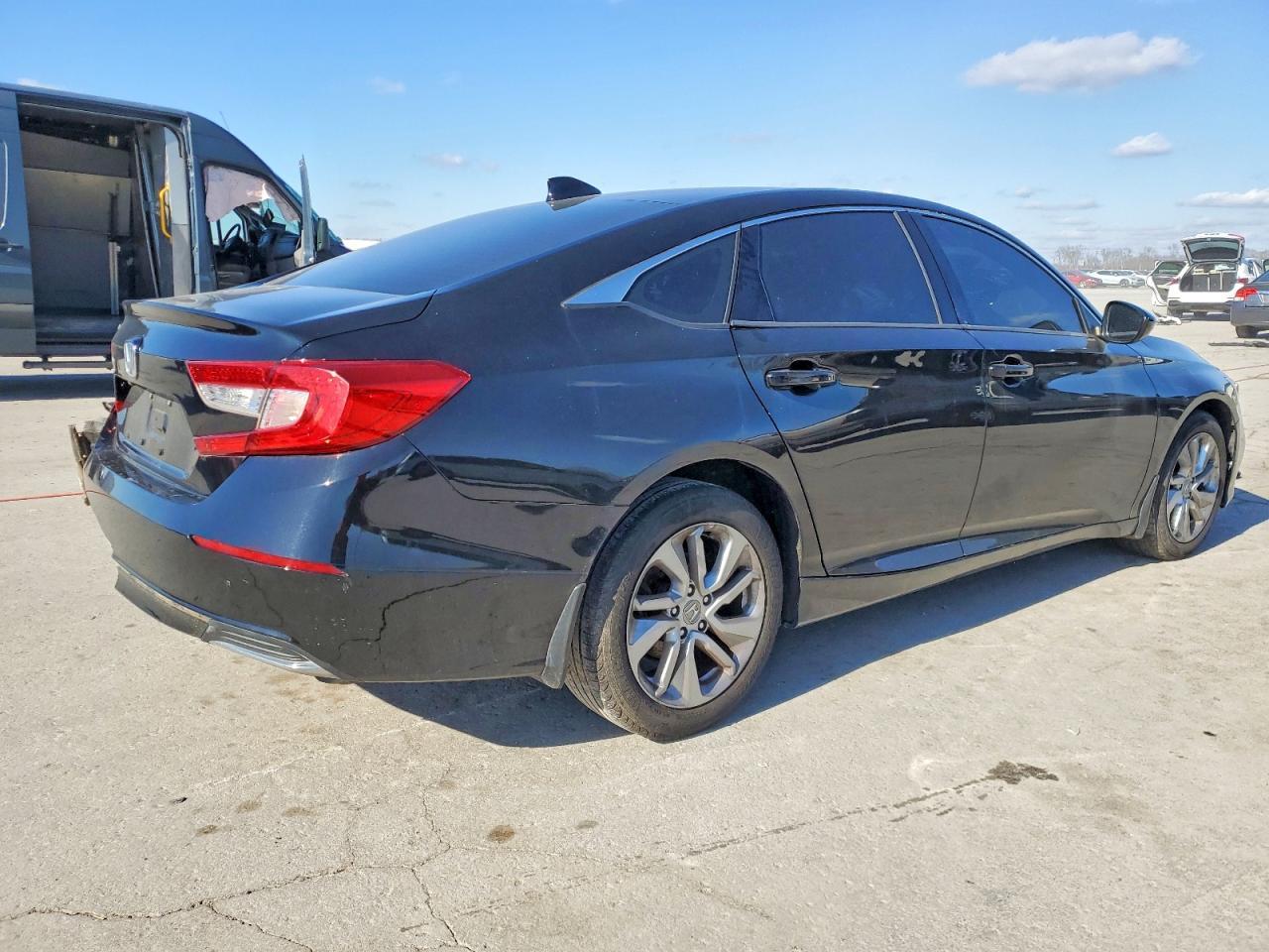 2018 Honda Accord Lx - Фото 3