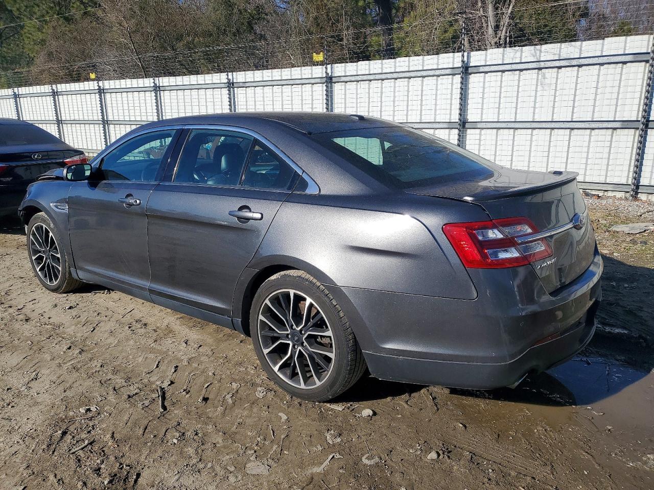2018 Ford Taurus Sel - Фото 2