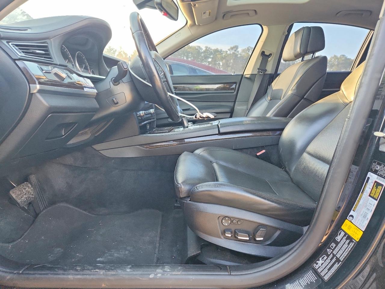 2012 BMW 750 - Фото 7