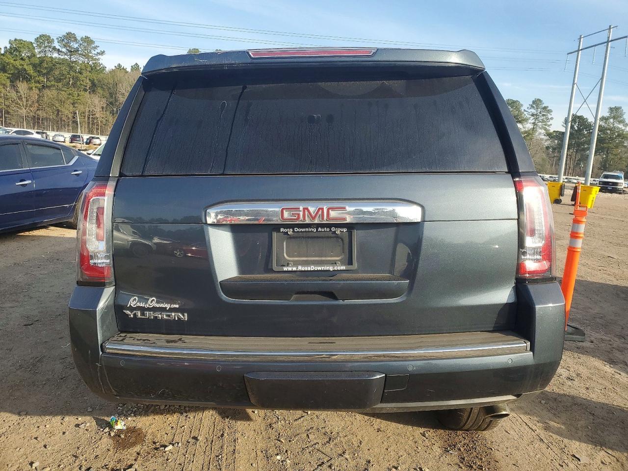 2019 GMC Yukon Denali - Фото 6
