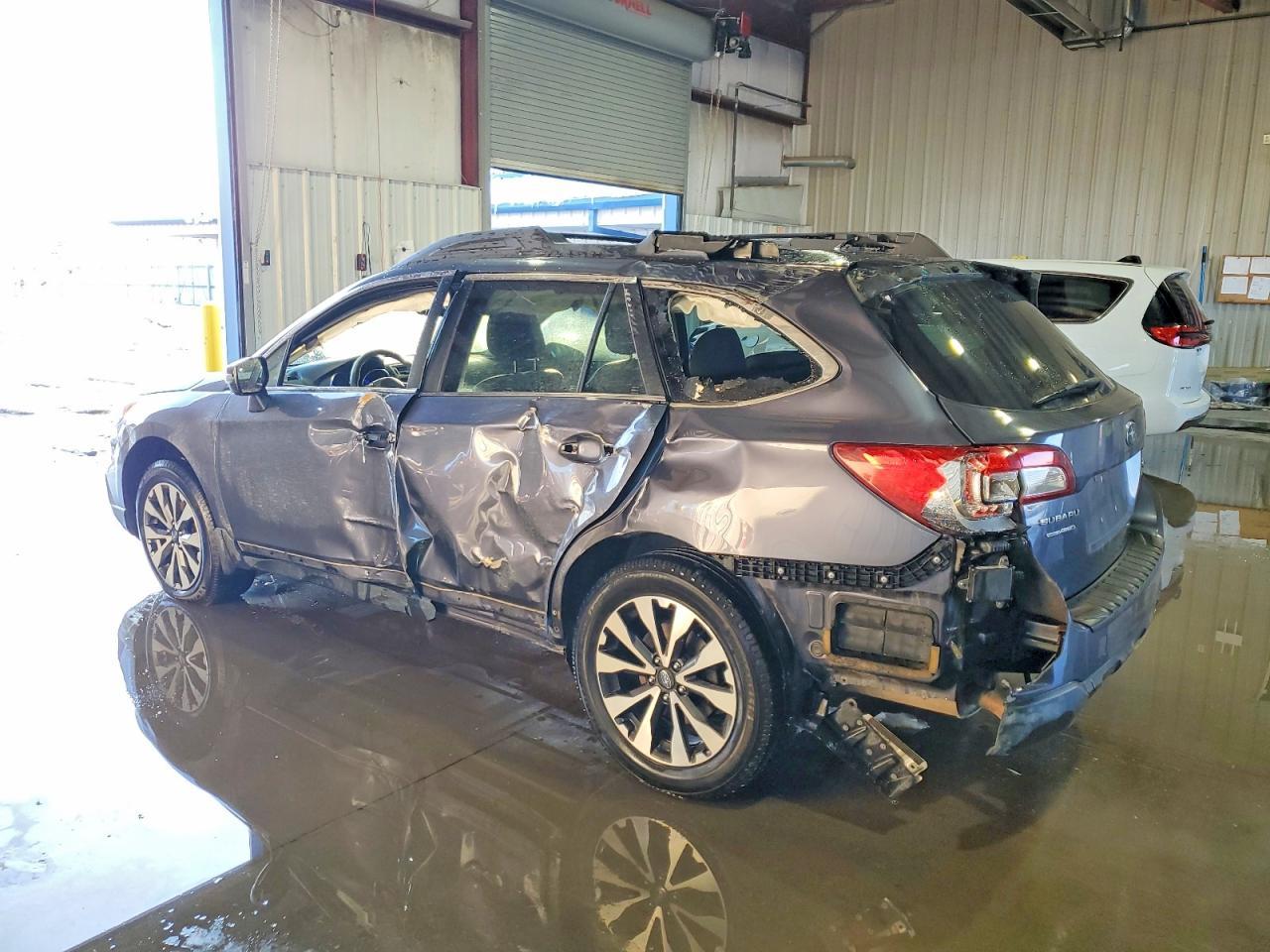 2017 Subaru Outback 2.5I Limited - Фото 2