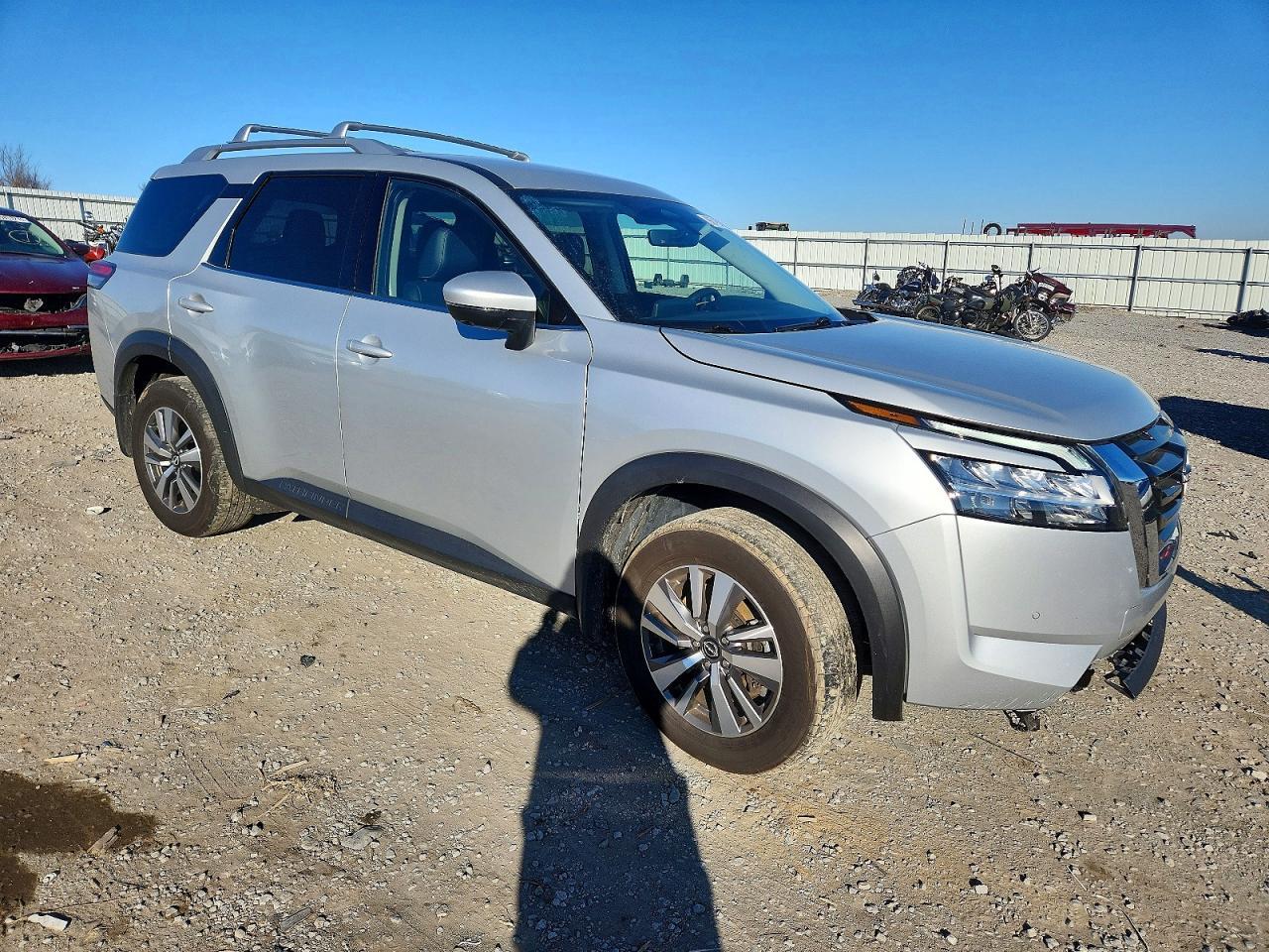 2023 Nissan Pathfinder Sl - Фото 4