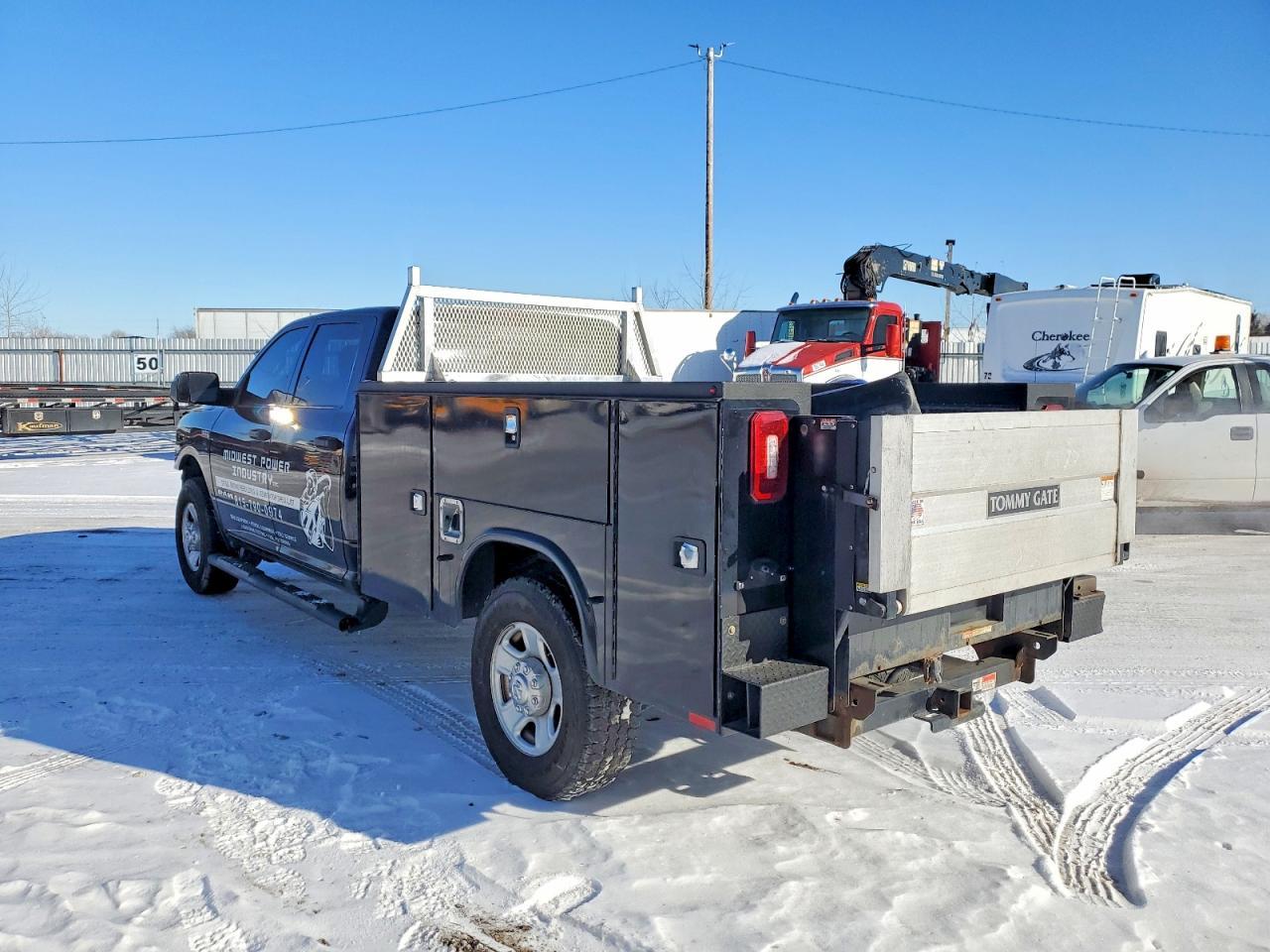 2022 Ram 3500 Tradesman Utility / Service Truck - Фото 2
