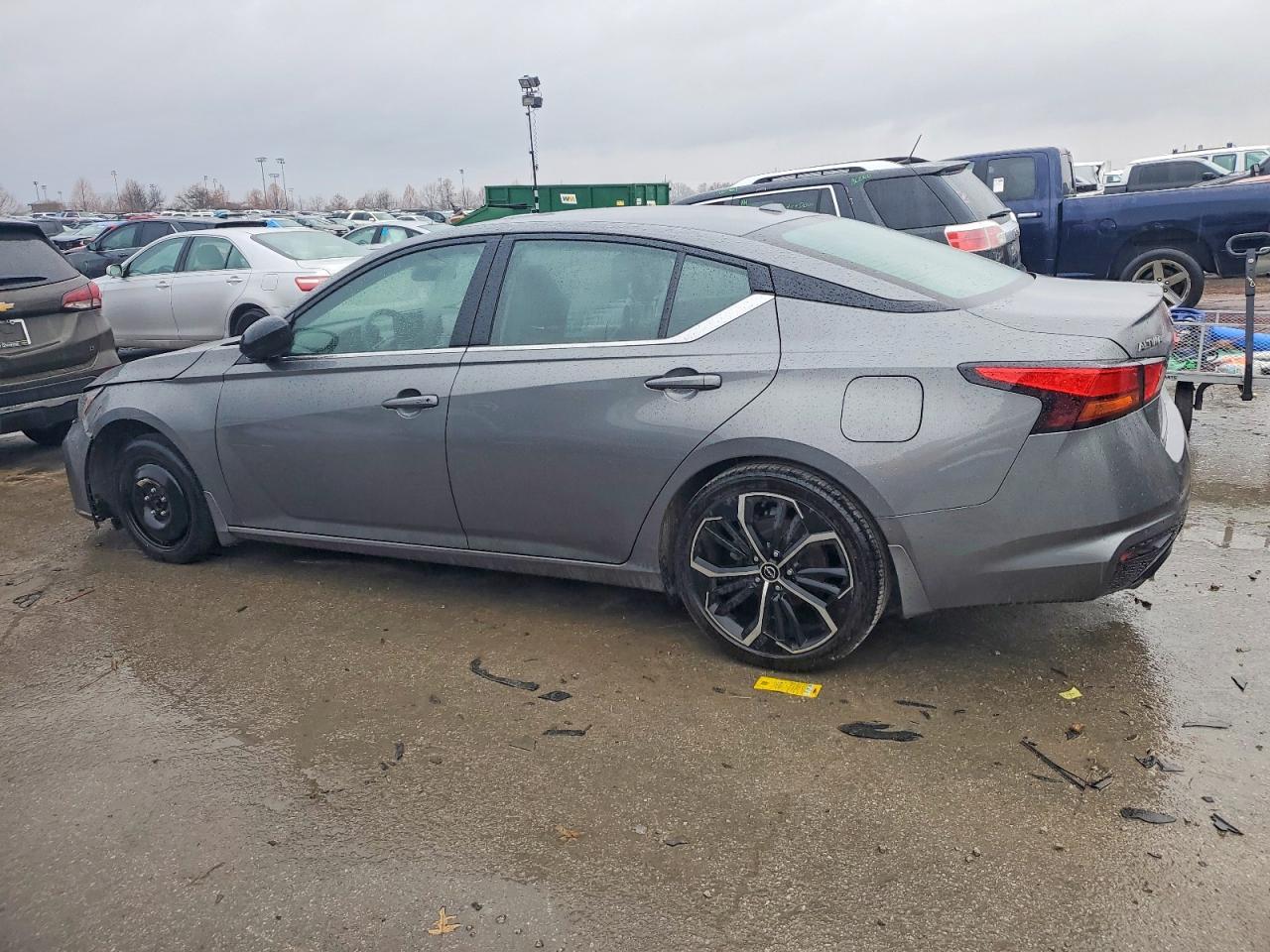 2024 Nissan Altima Sr - Image 2
