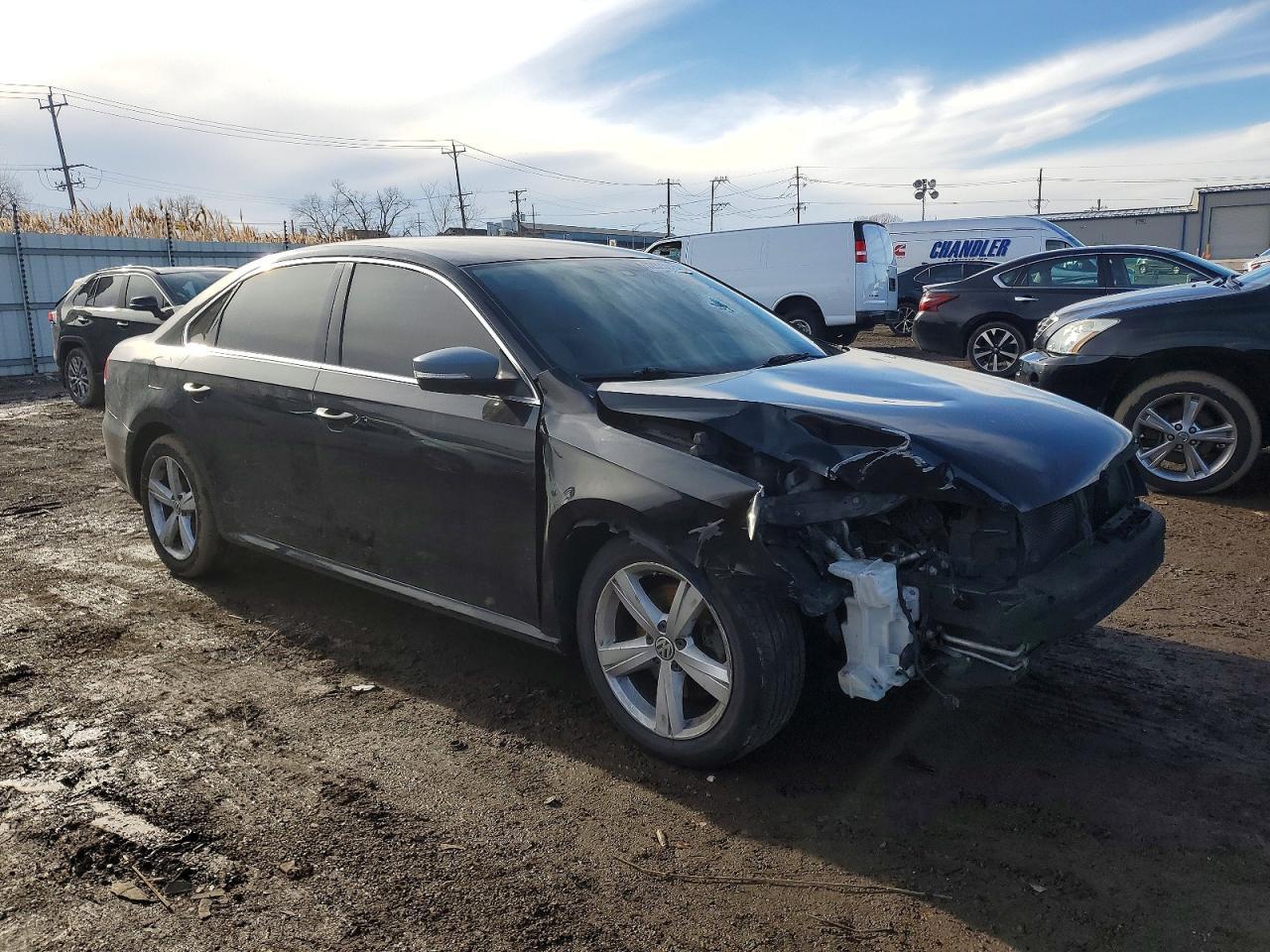 2015 Volkswagen Passat S - Фото 4