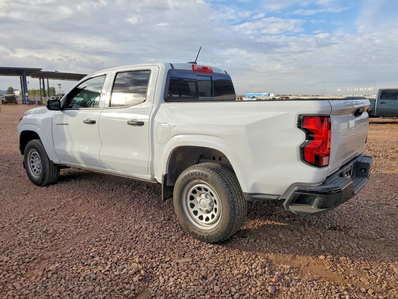 2025 Chevrolet Colorado - Фото 2