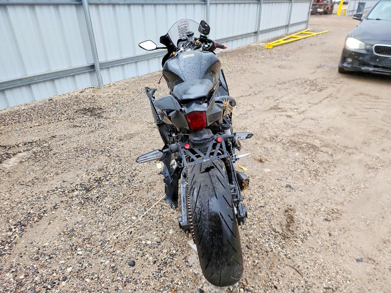 2025 Yamaha Yzfr7 - Фото 4