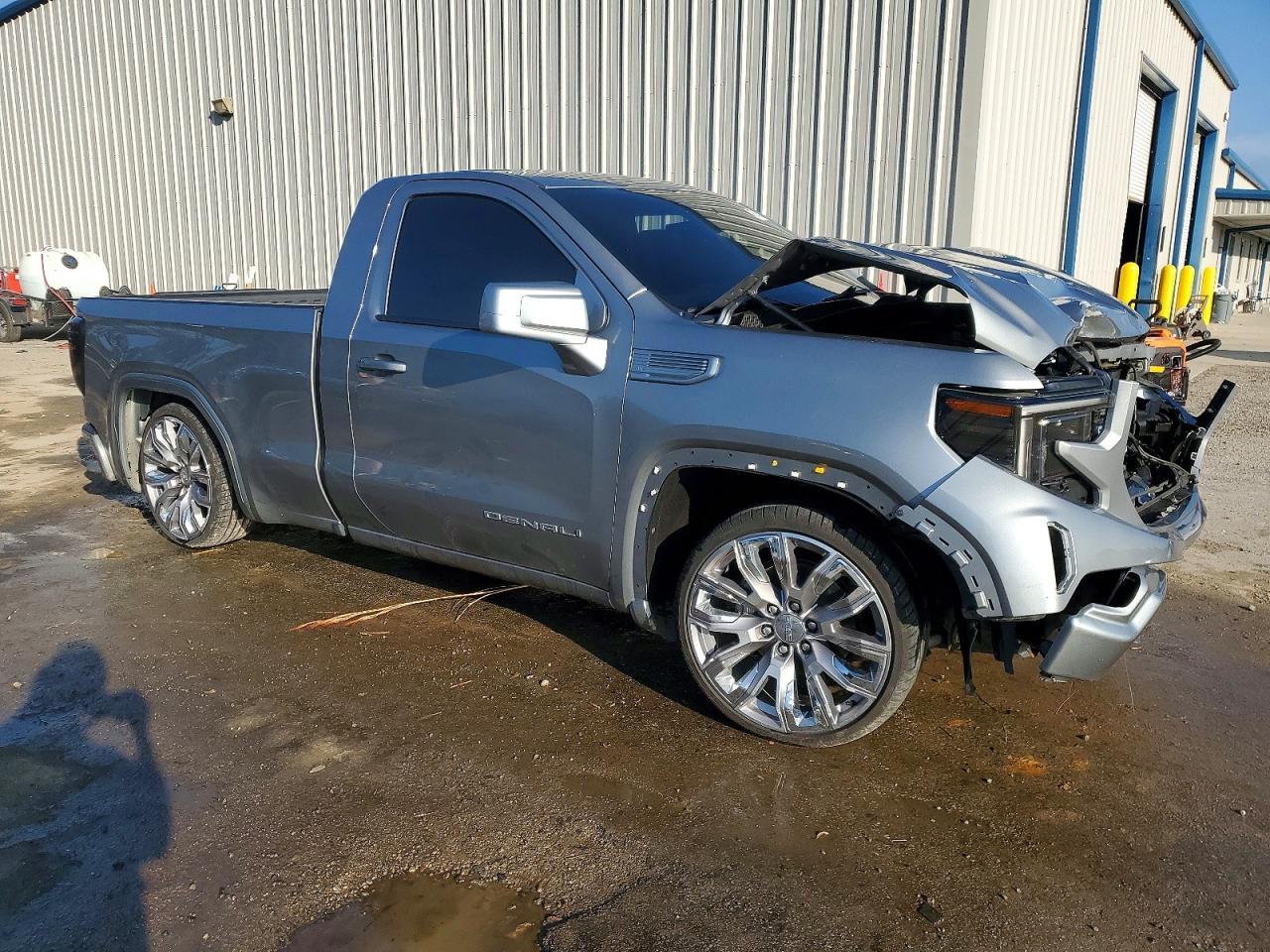 2023 GMC Sierra C1500 - Image 4