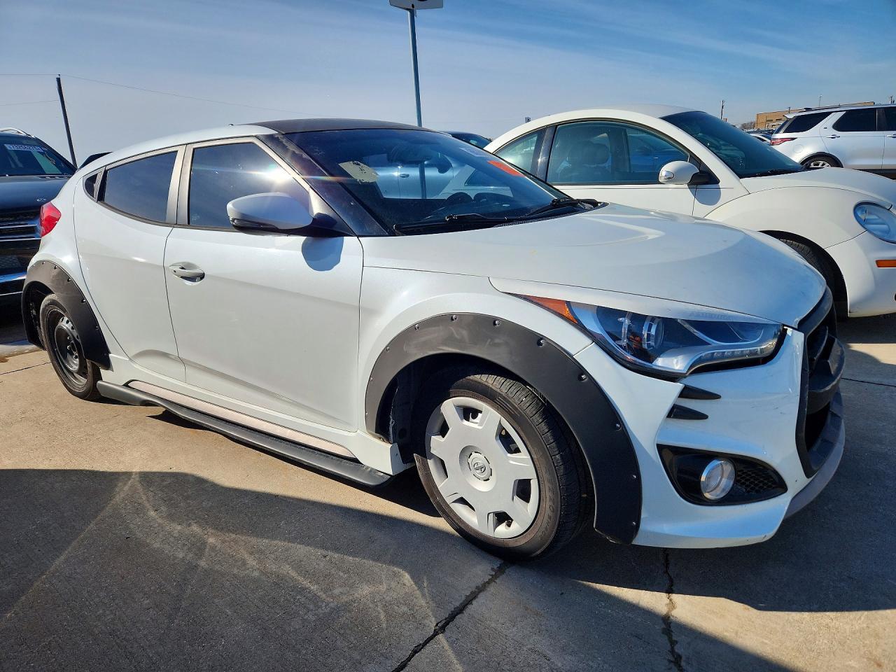 2016 Hyundai Veloster Turbo - Image 4