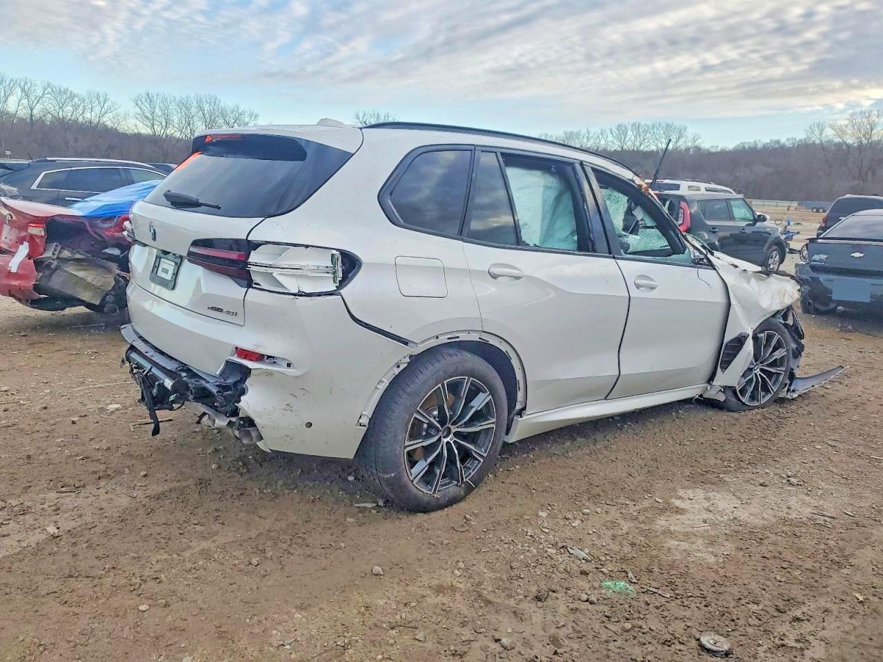 2026 BMW X5 xDrive40I - Фото 3