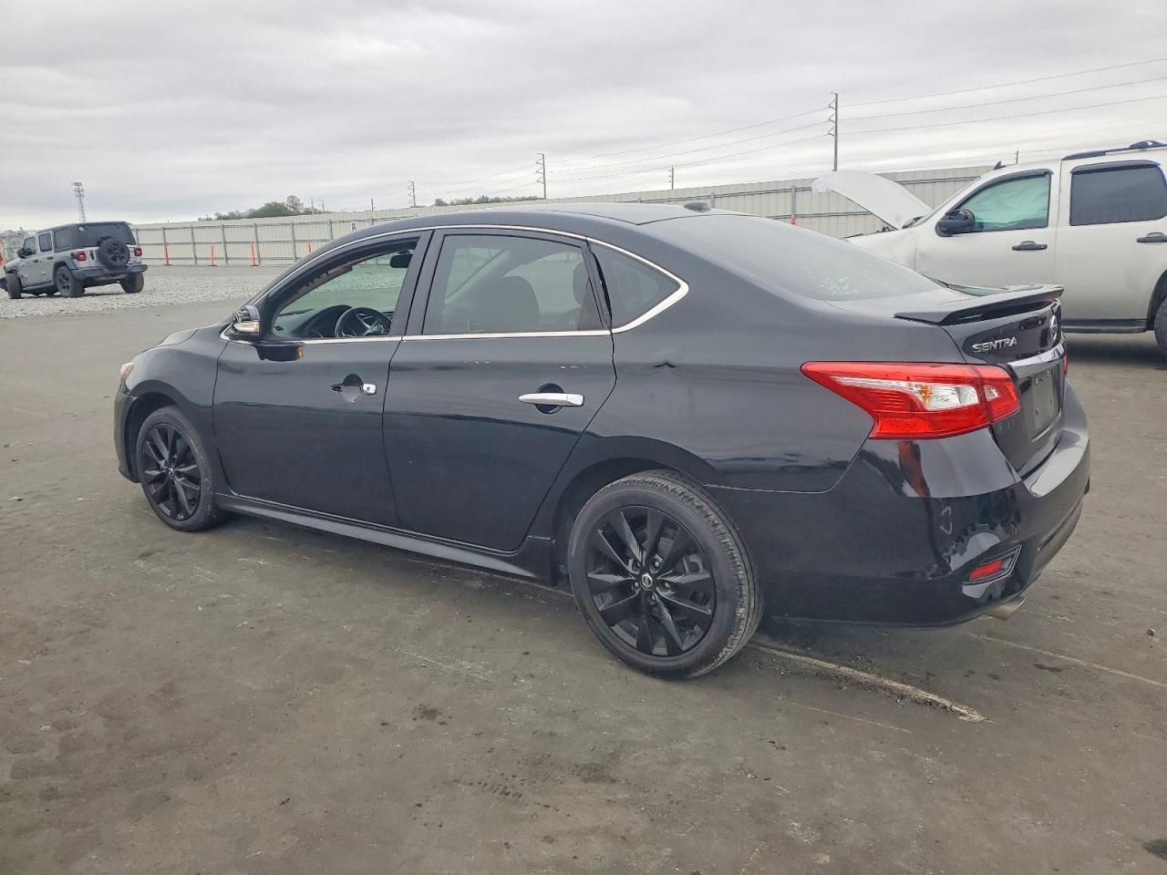 2017 Nissan Sentra Sr Turbo - Фото 2