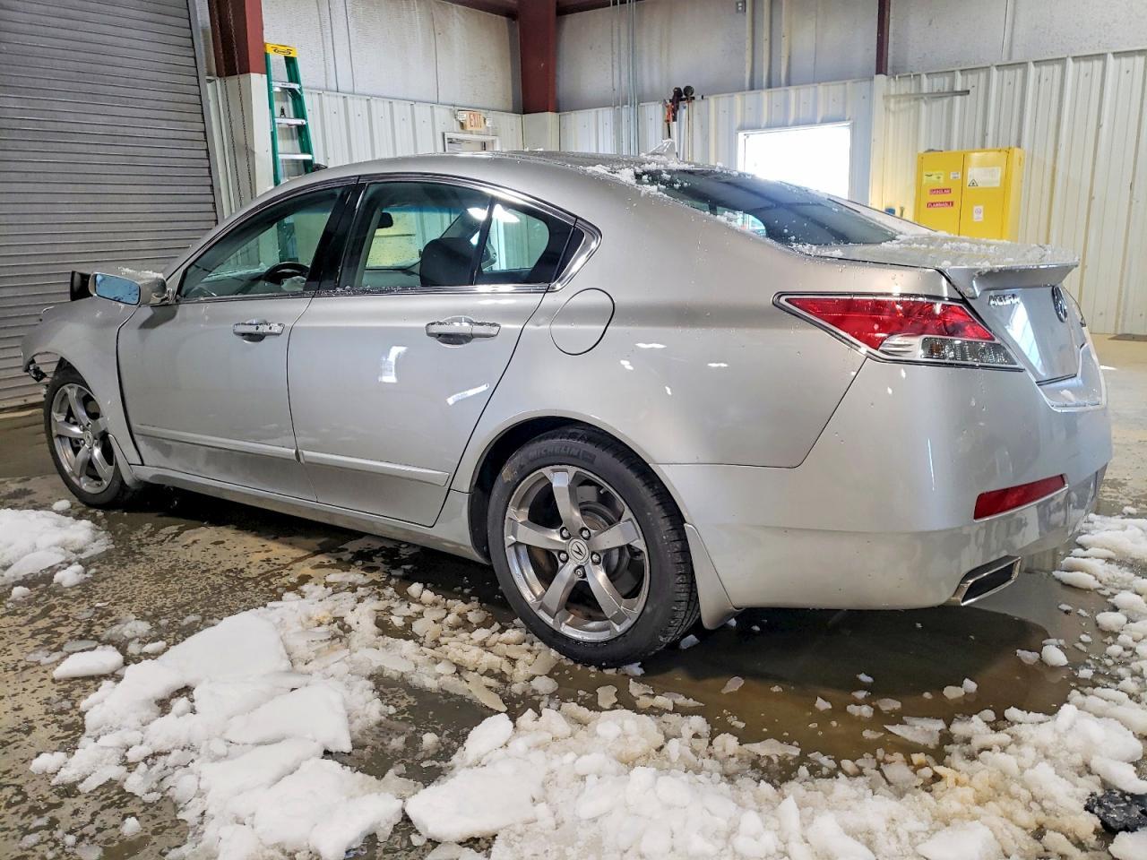 2010 Acura Tl - Image 2