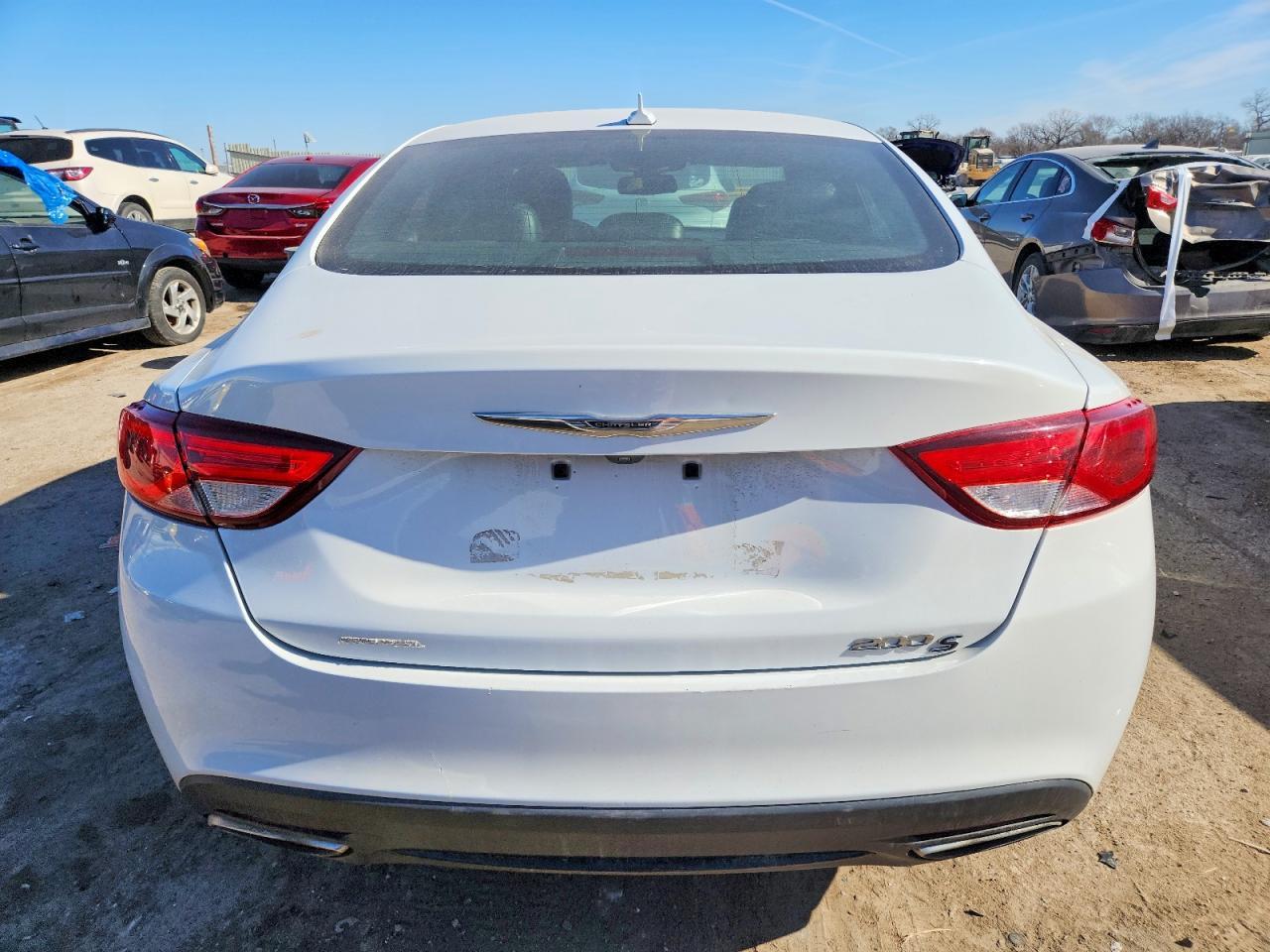 2016 Chrysler 200 S - Фото 6